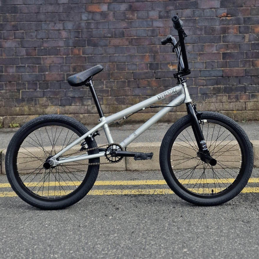 Colony BMX Flatland Matte Apple Silver / 18.9 Colony Apprentice 18.9" TT Flatland Bike Matte Apple Silver