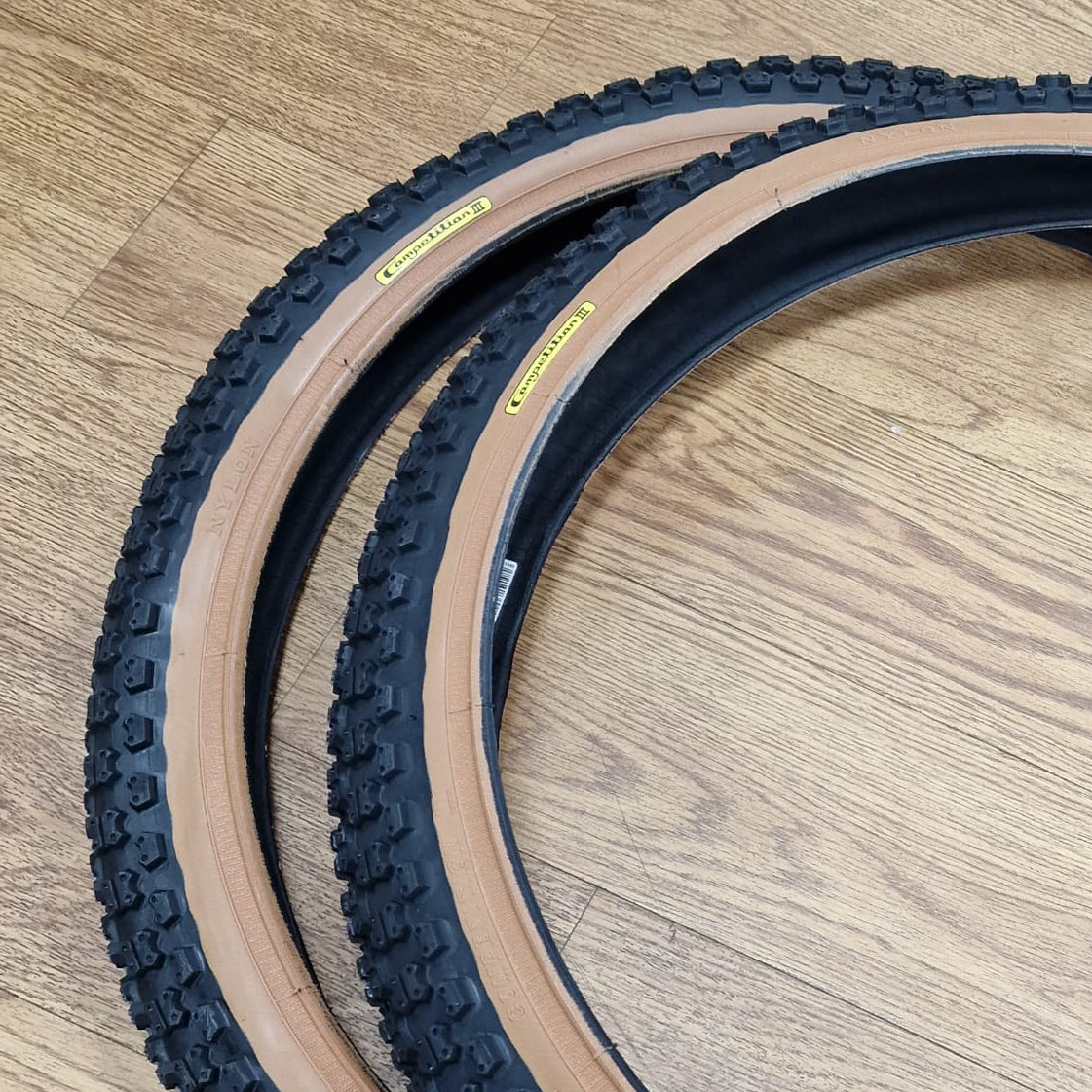 Tioga Comp III Old School Skinwall Tyres 2.125/2.125 Pair