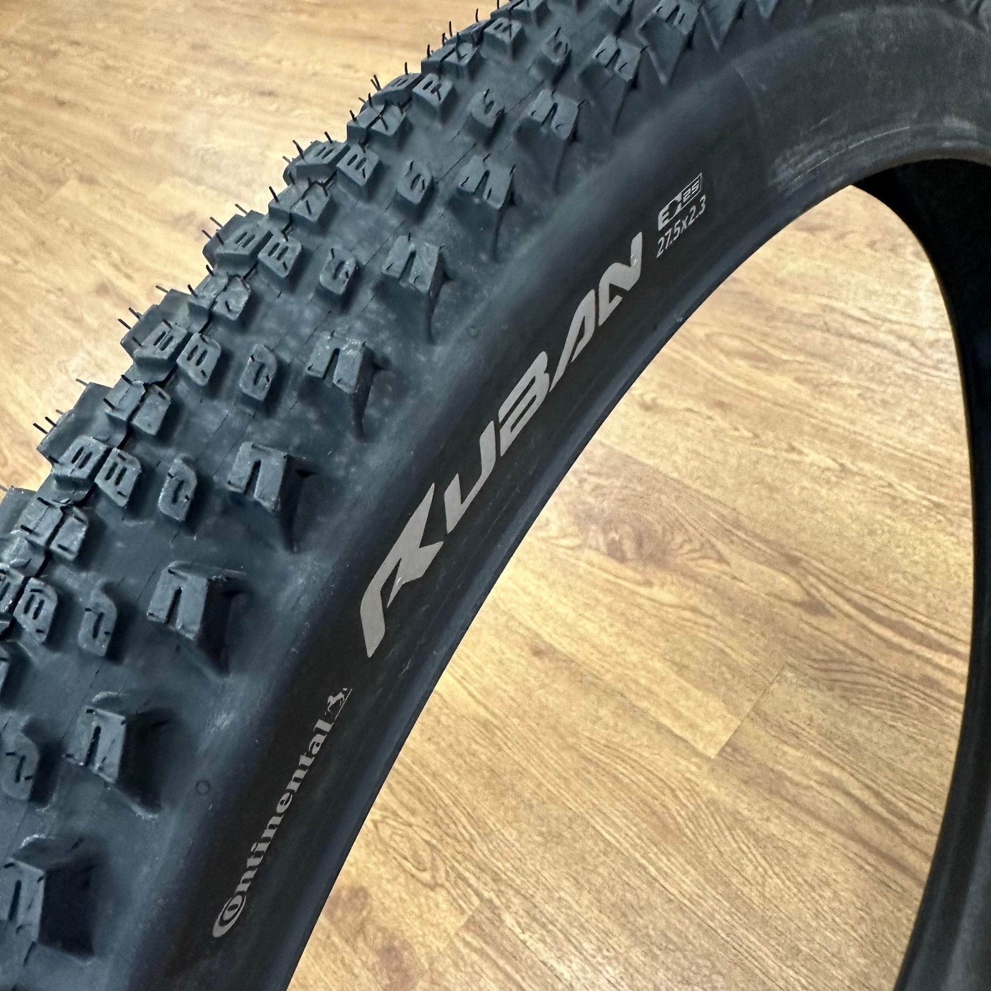 Continental 27.5 x 2.30 Continental Ruban Wire Bead Mountain Bike Tyre