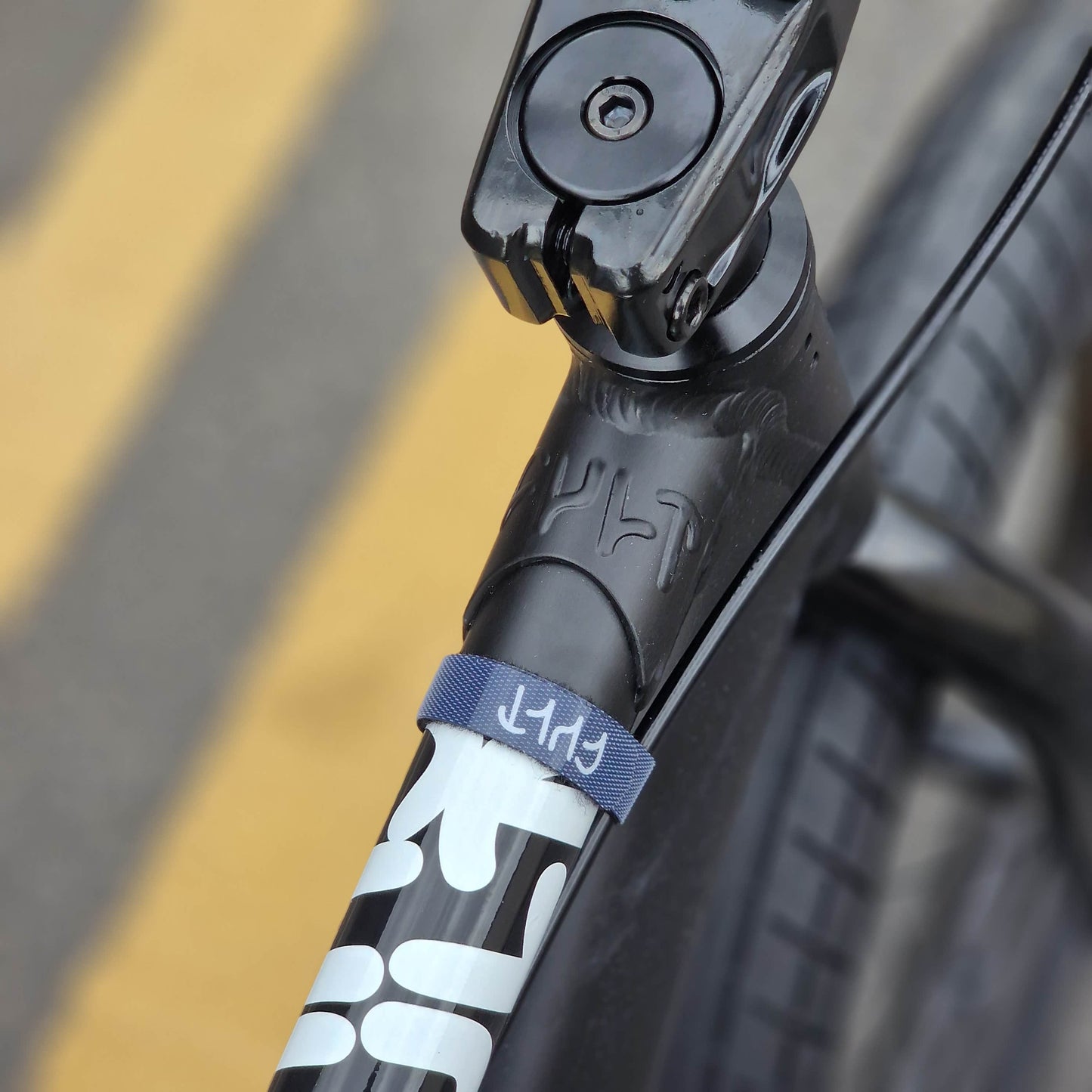 Cult BMX Bikes Black Cult 2027 Juvenile 18 Inch Bike Black