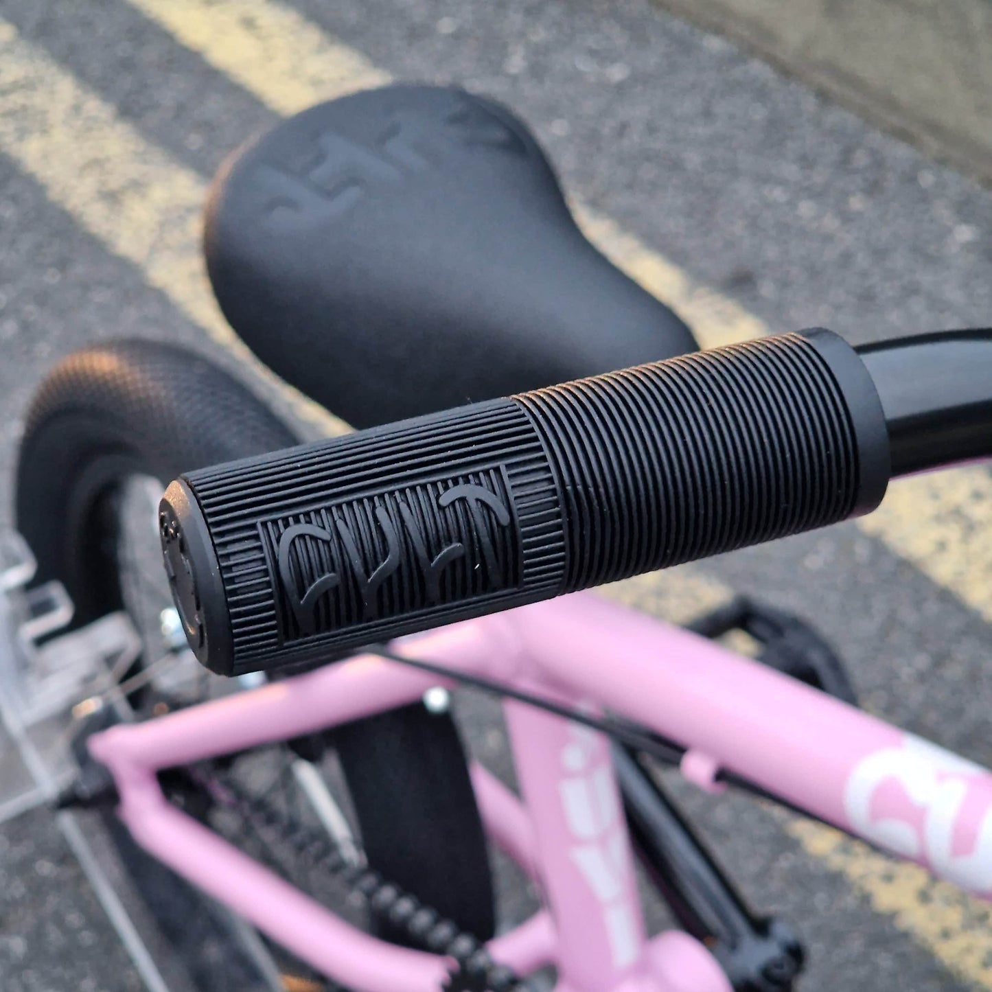 Cult BMX Bikes Pink Cult Juvenile 14 Inch Bike Pink