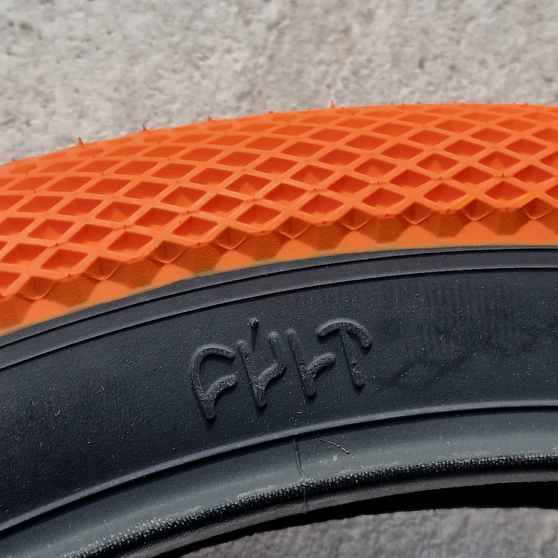 vantly fahrradanhänger orange Cult x Vans 20 inch Tyre Orange