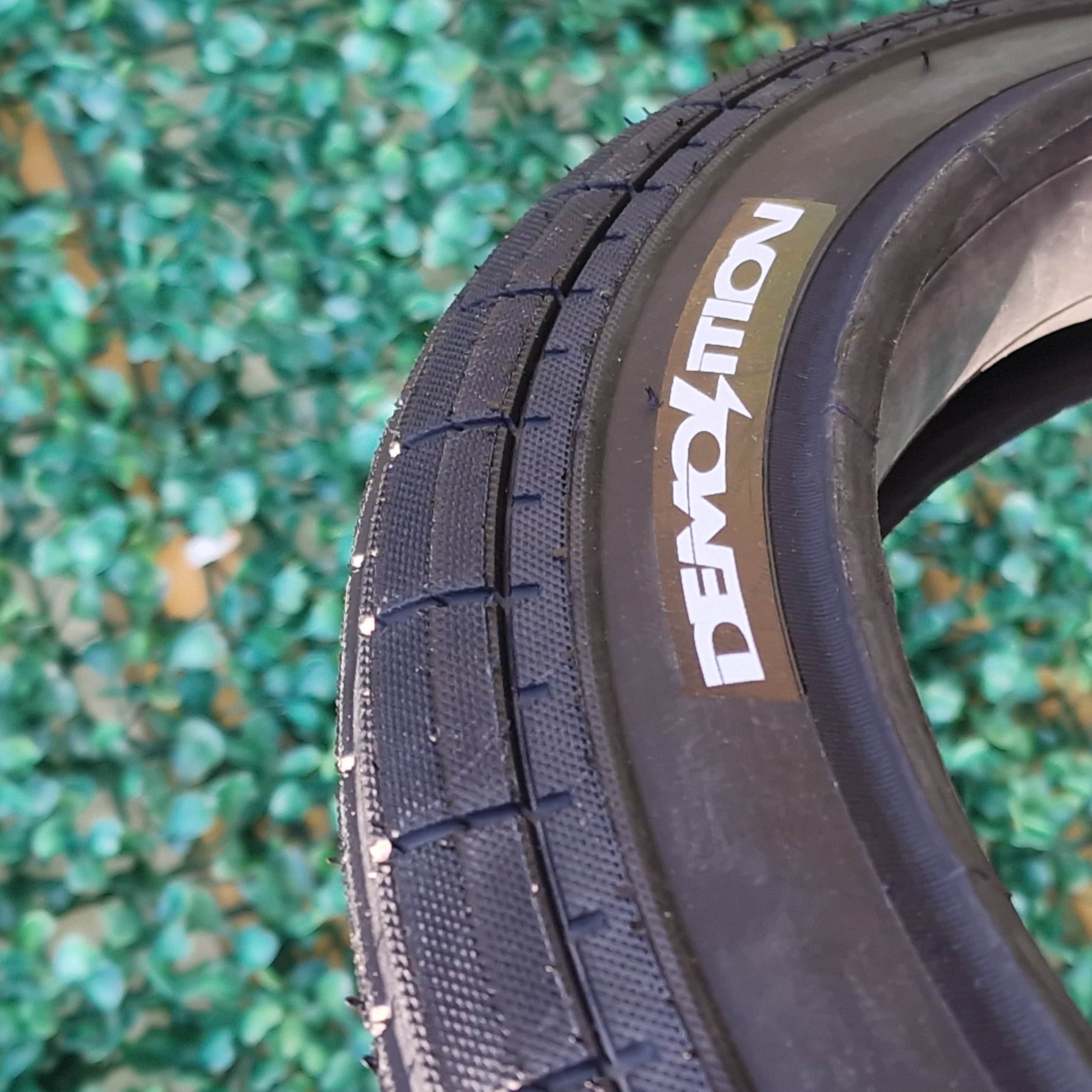 Demolition Momentum BMX Tyre Black | Alans BMX