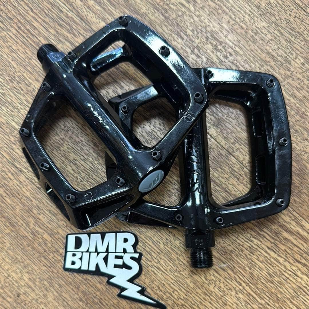 dmr bikes v8 pedals DMR New V8 V2 Pedals
