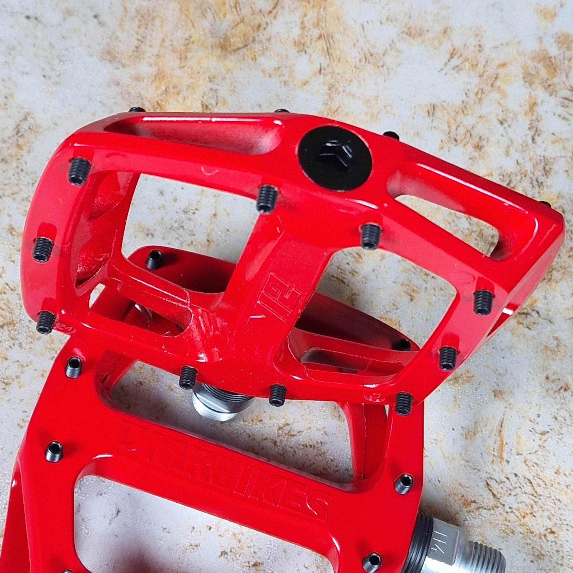 DMR V12 Pedals