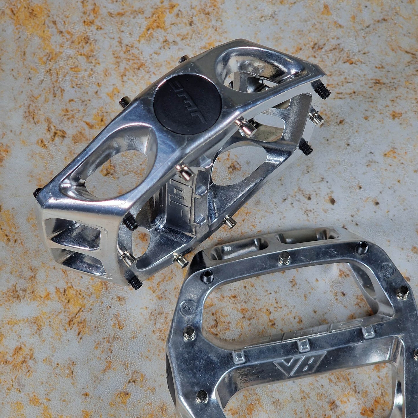 DMR BMX Parts DMR V8 Classic Pedals