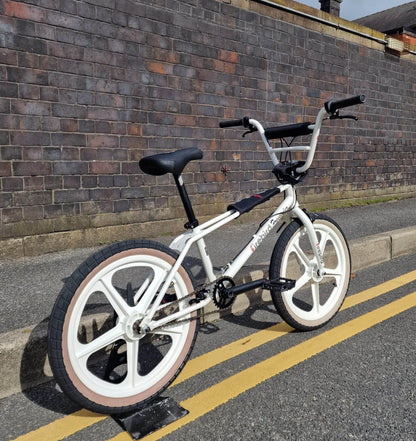 DP Racing BMX Parts Metallic White DP Racing Firebird Freestyler Privateer Bike with Skyways White