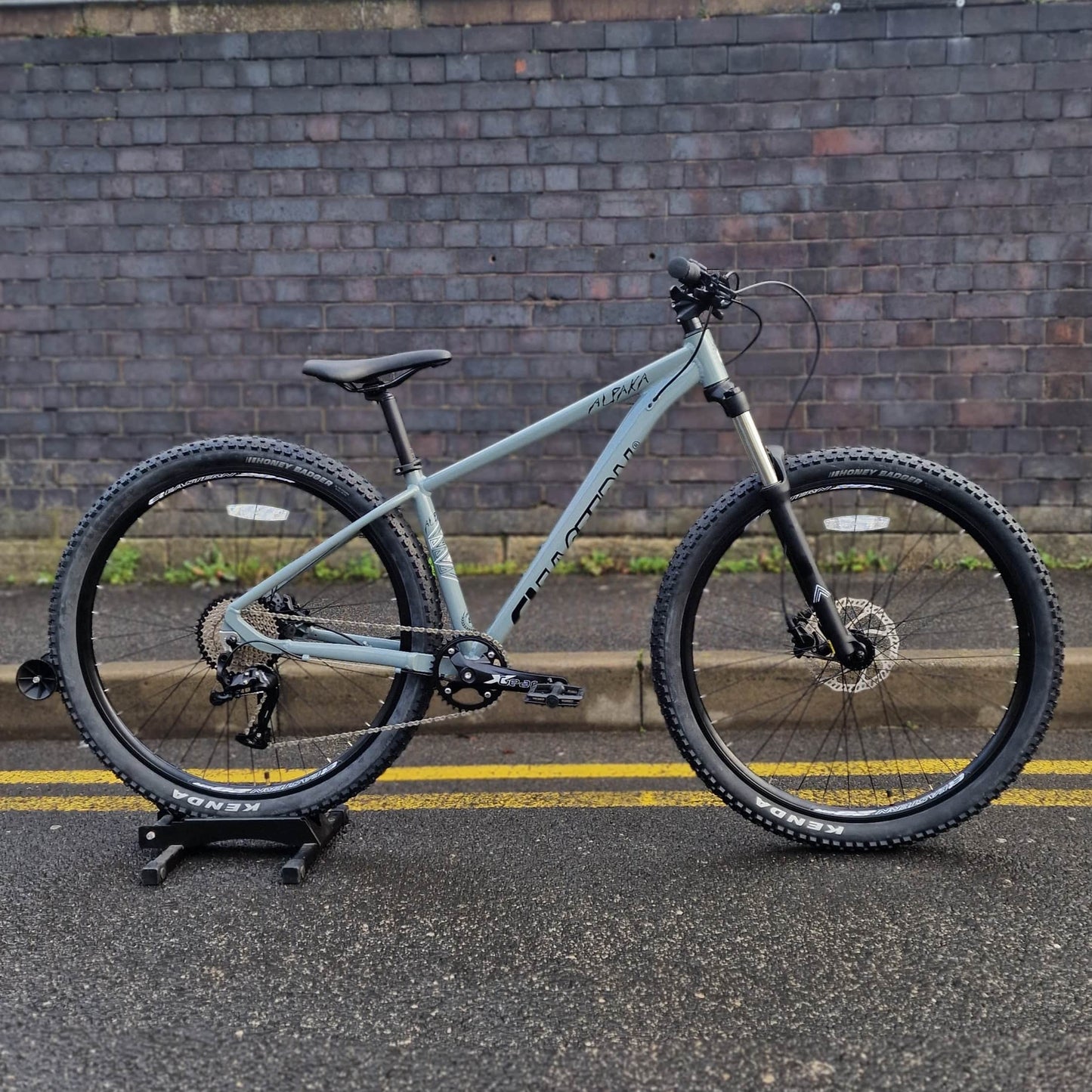 Eastern Bikes Bikes Grey / Medium Eastern Bikes Alpaka 29 Inch Mountain Bike Grey