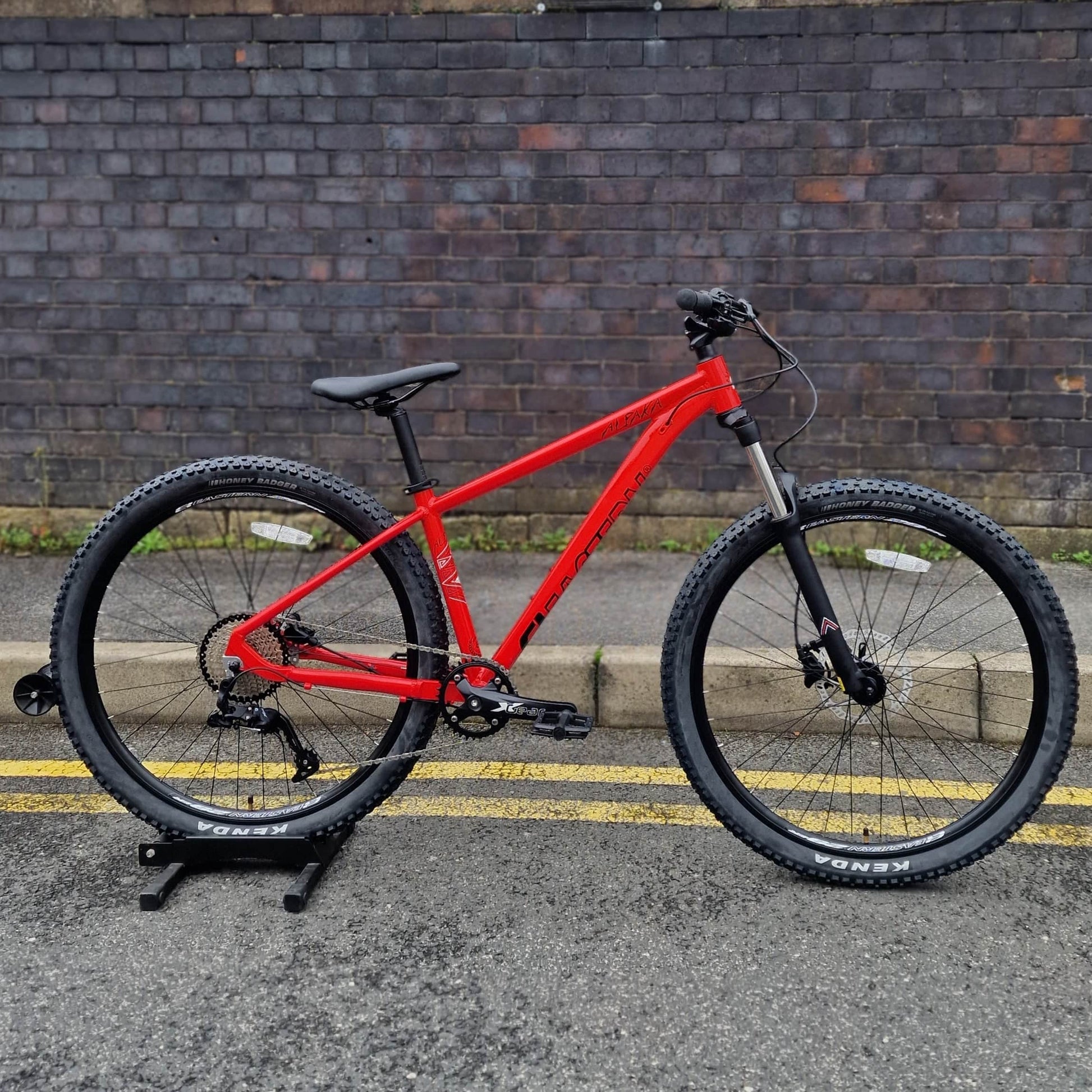 Eastern Bikes Bikes Eastern Bikes Alpaka 29 Inch Mountain Bike Red