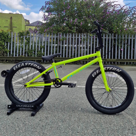Eastern Bikes BMX Bikes Neon Yellow / 20.5 Eastern Bikes Javelin 20.5" TT Bike Neon Yellow
