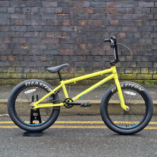 Eastern Bikes BMX Bikes Neon Yellow / 20.5 Eastern Bikes Javelin 20.5" TT Bike Neon Yellow