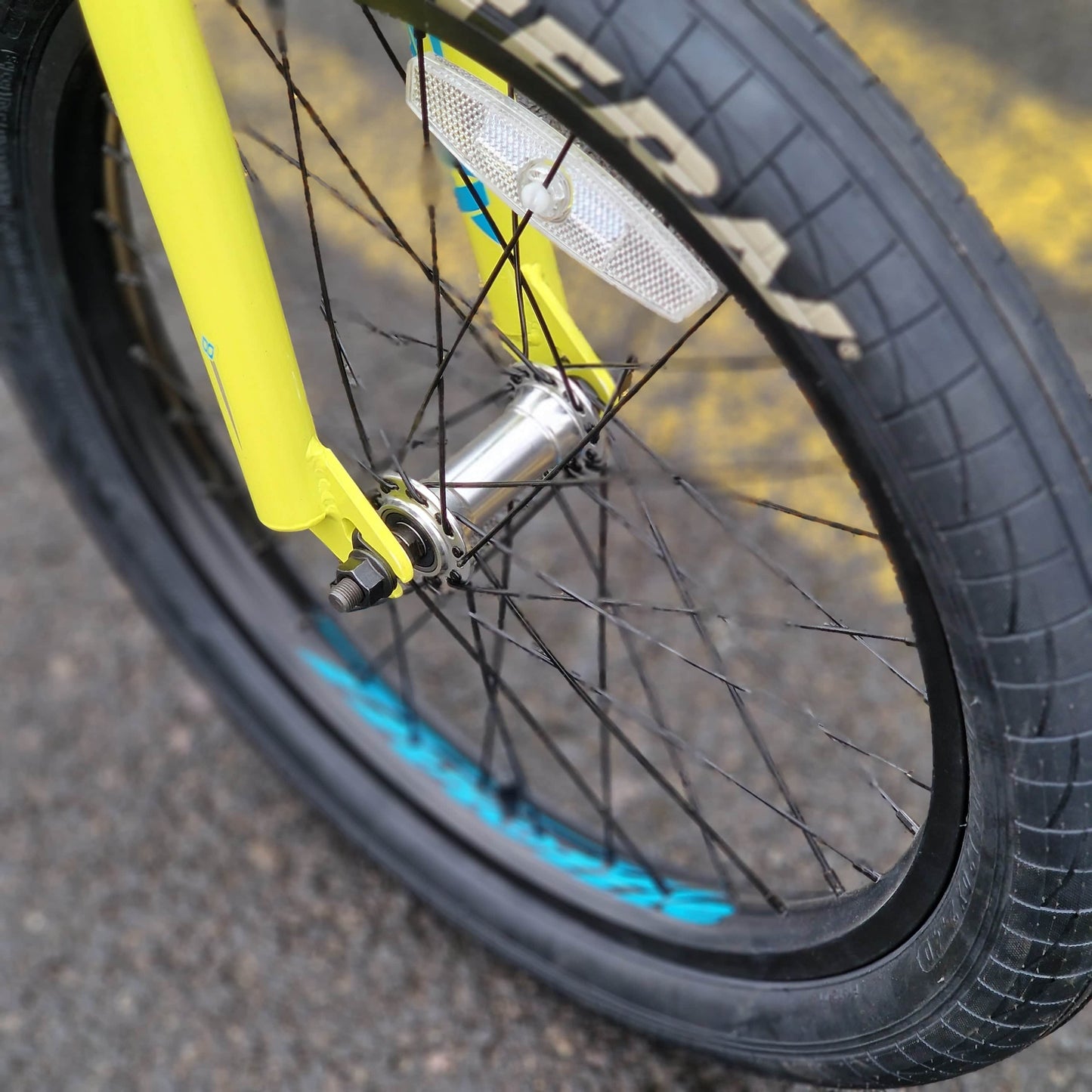 Eastern Bikes BMX Bikes Neon Yellow / 20.5 Eastern Bikes Javelin 20.5" TT Bike Neon Yellow