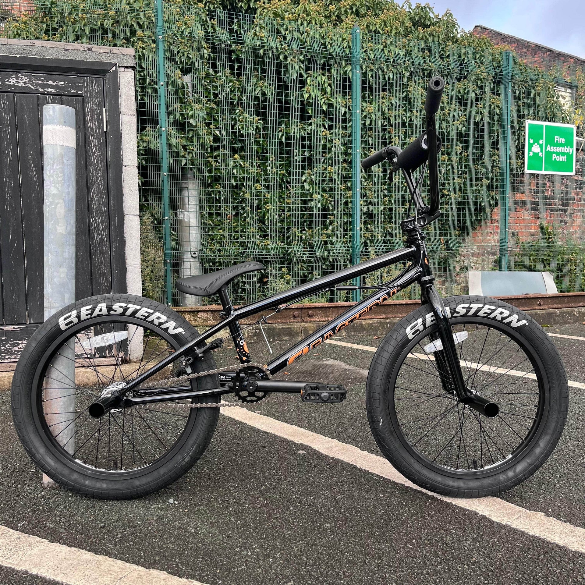 Eastern Bikes Orbit Toptube BMX Bike Black Alans BMX