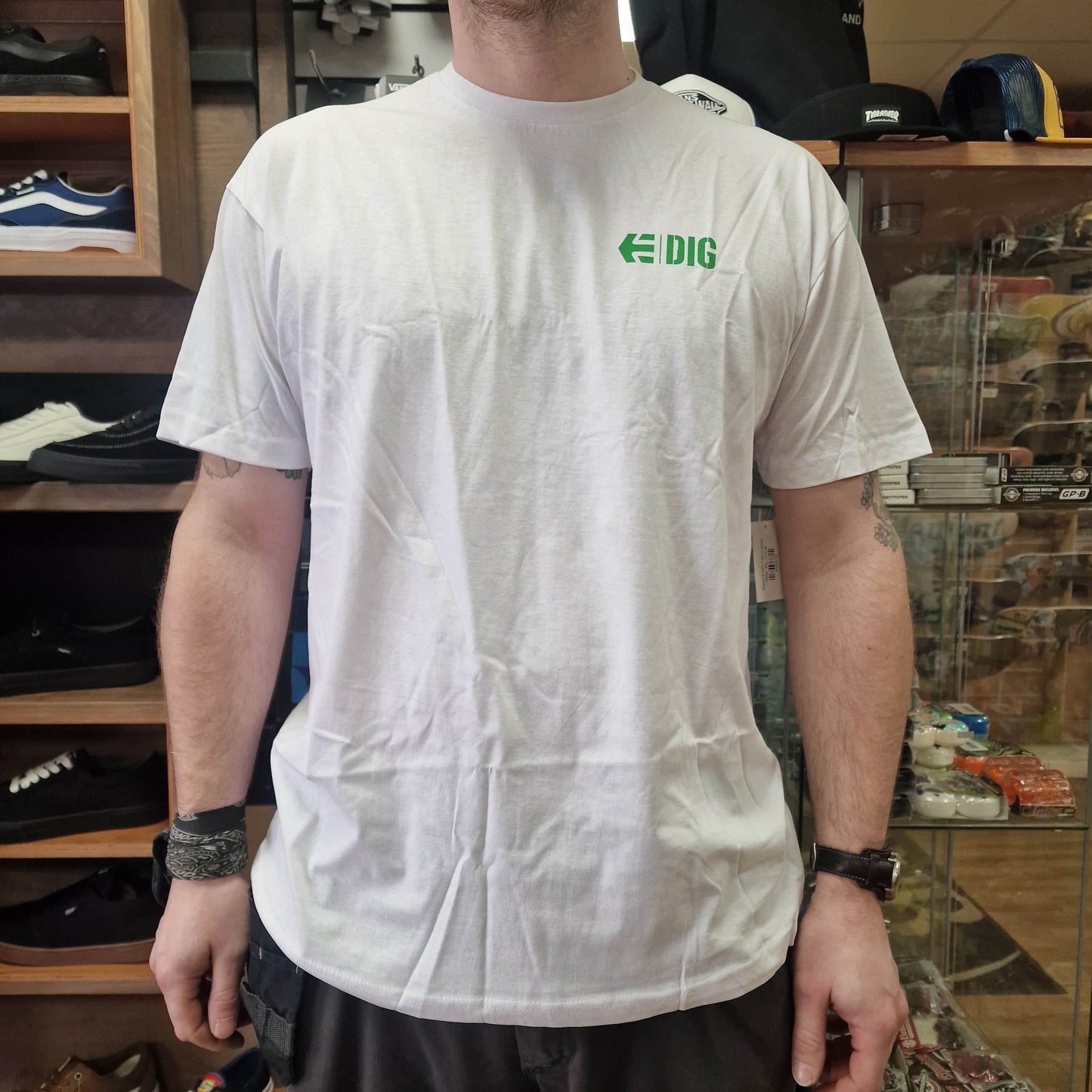 Etnies Clothing & Shoes Etnies X DIG T-Shirt White