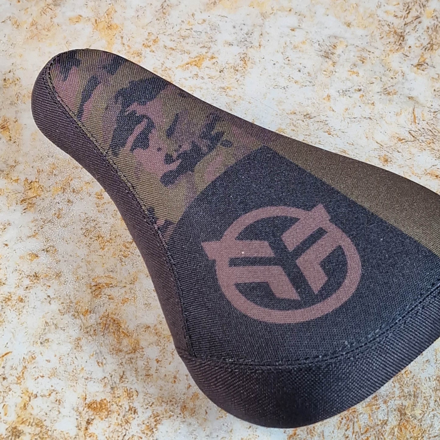 Federal BMX Parts Camo / Mid Federal 4 Square Mid Stealth Pivotal Seat Camo