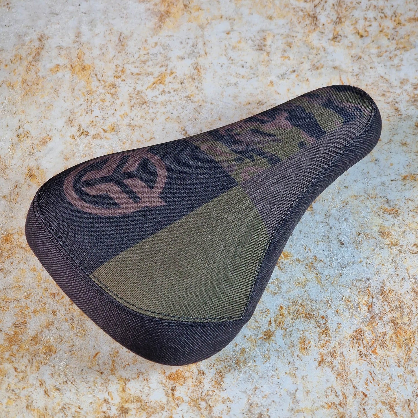 Federal BMX Parts Camo / Mid Federal 4 Square Mid Stealth Pivotal Seat Camo