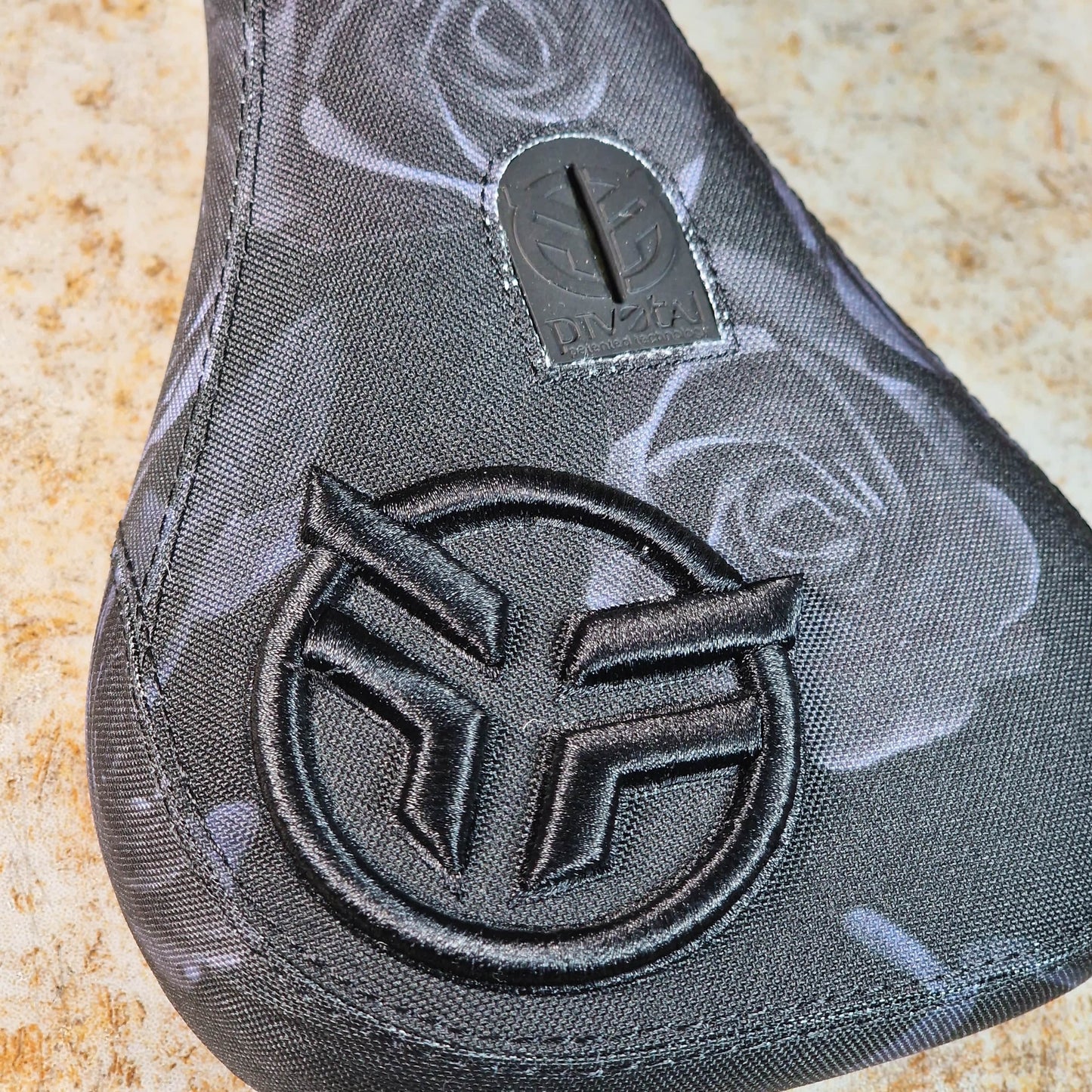 Federal BMX Parts Federal Mid Pivotal Roses Seat Black / Grey