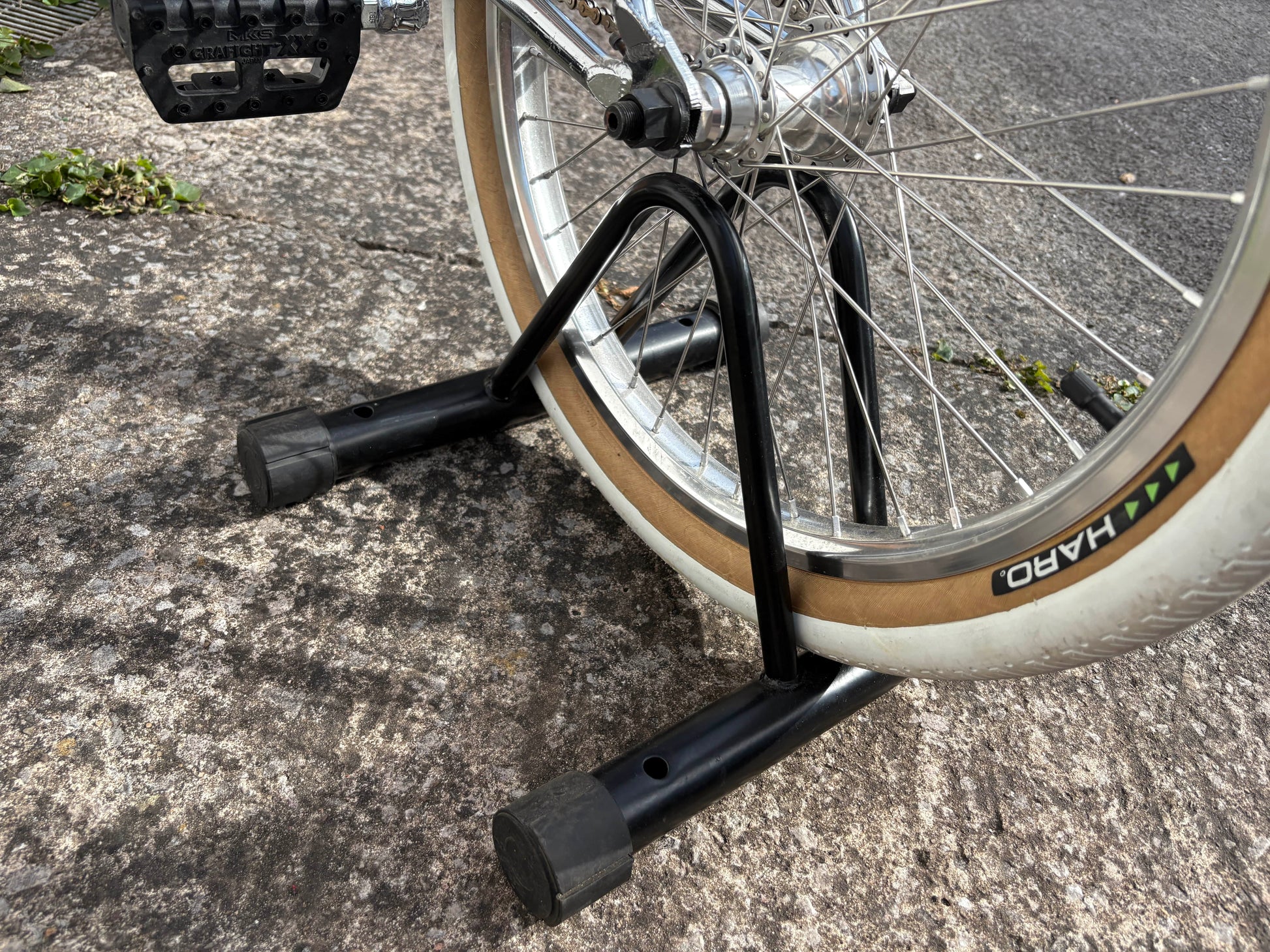 Alans BMX Floor Type Alloy Bike Stand Black Used