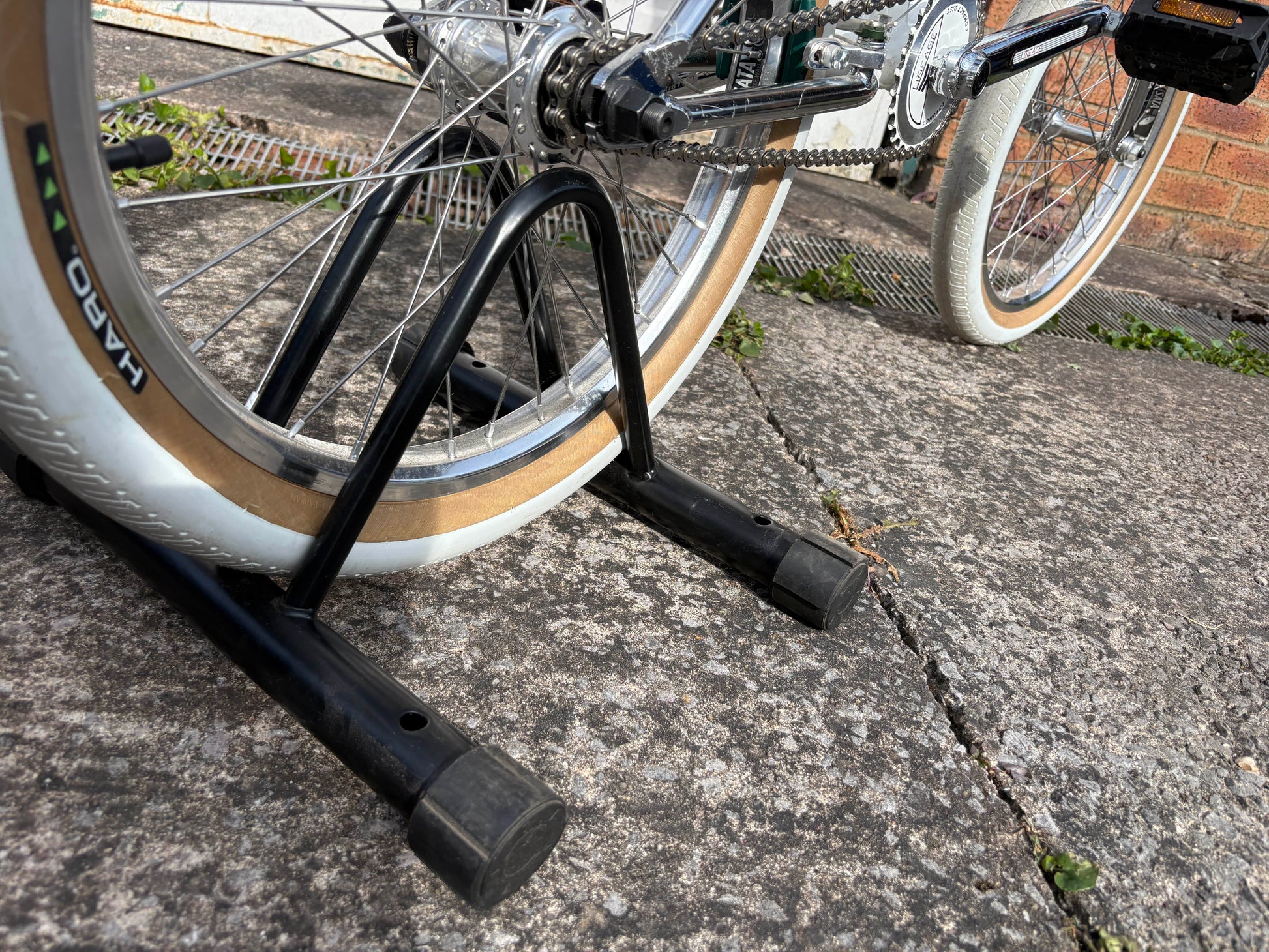 Alans BMX Floor Type Alloy Bike Stand Black Used