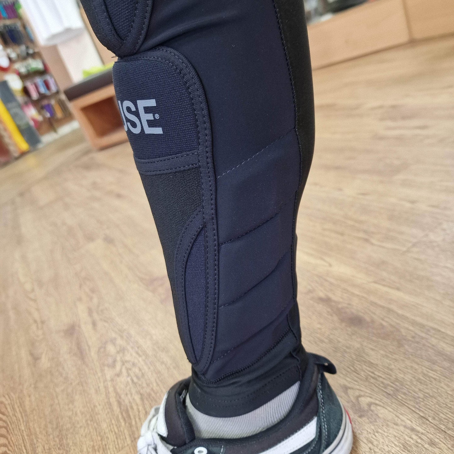 FUSE Protection Fuse Omega 100 Knee / Shin Pad Combo