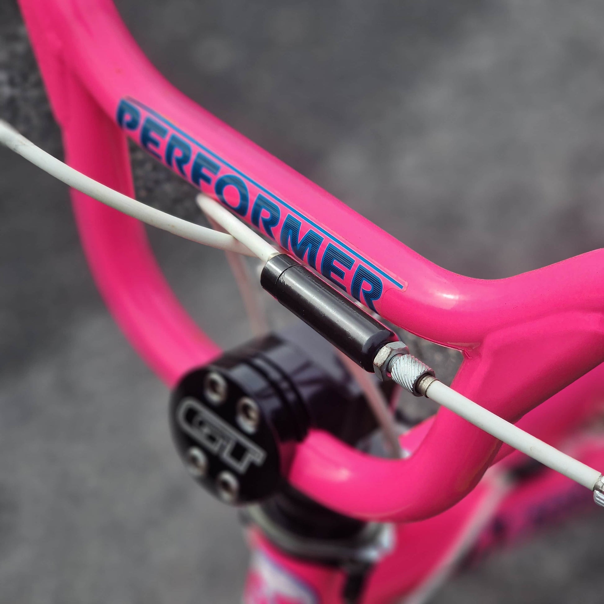 GT GT 1999 Performer Bike 80's Hot Pink