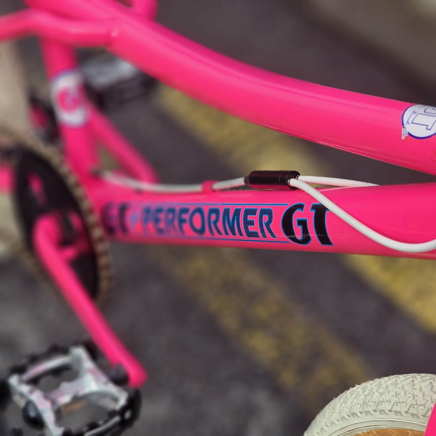 GT GT 1999 Performer Bike 80's Hot Pink