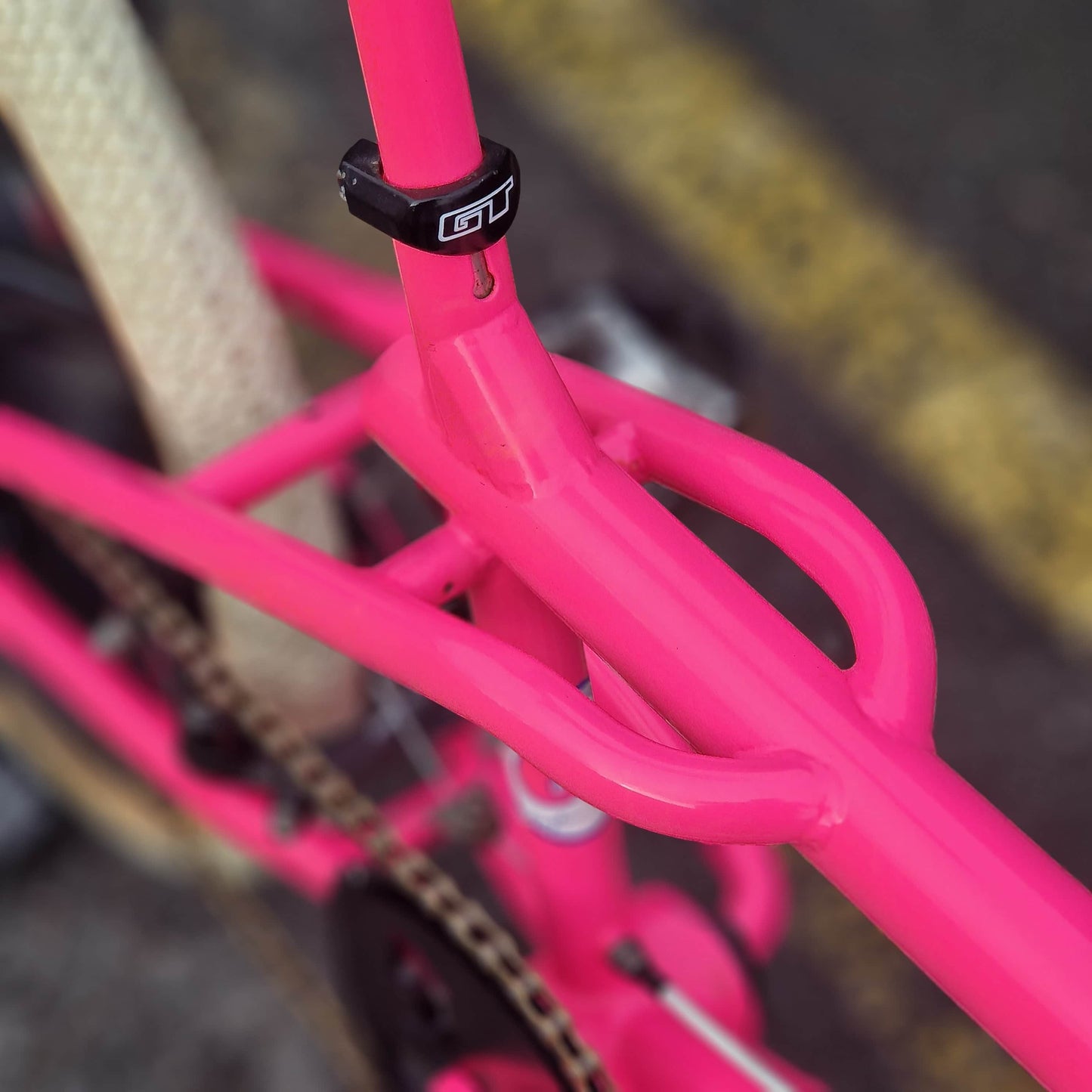 GT GT 1999 Performer Bike 80's Hot Pink