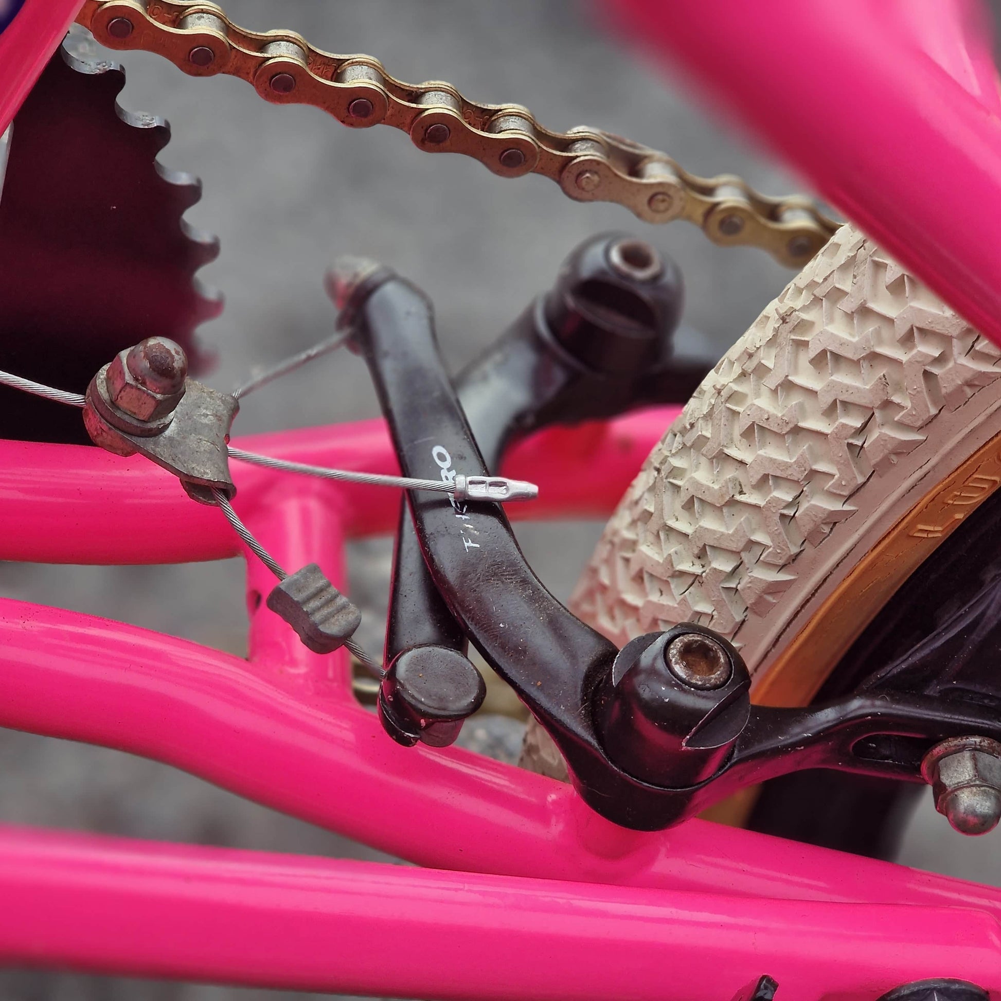 GT GT 1999 Performer Bike 80's Hot Pink