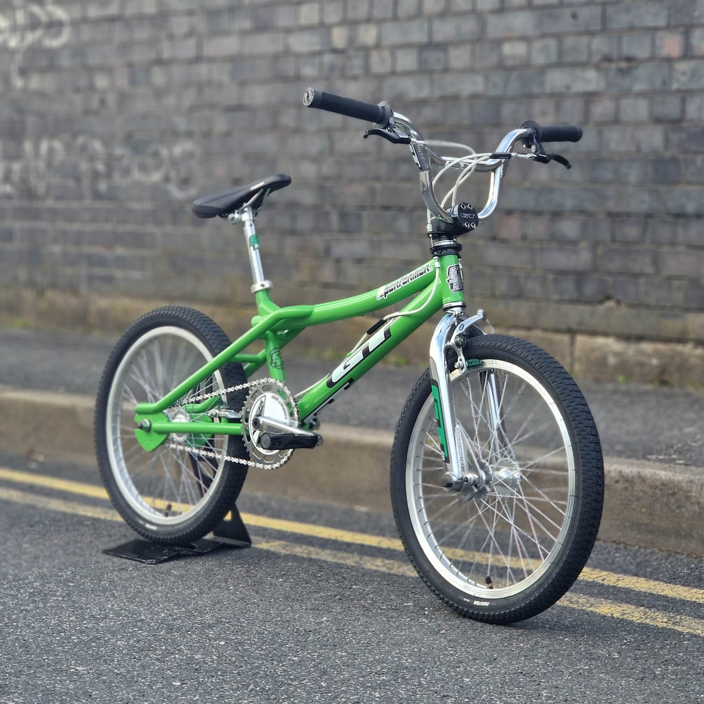 GT Green GT 2000 Performer Bike Green Previously Owned