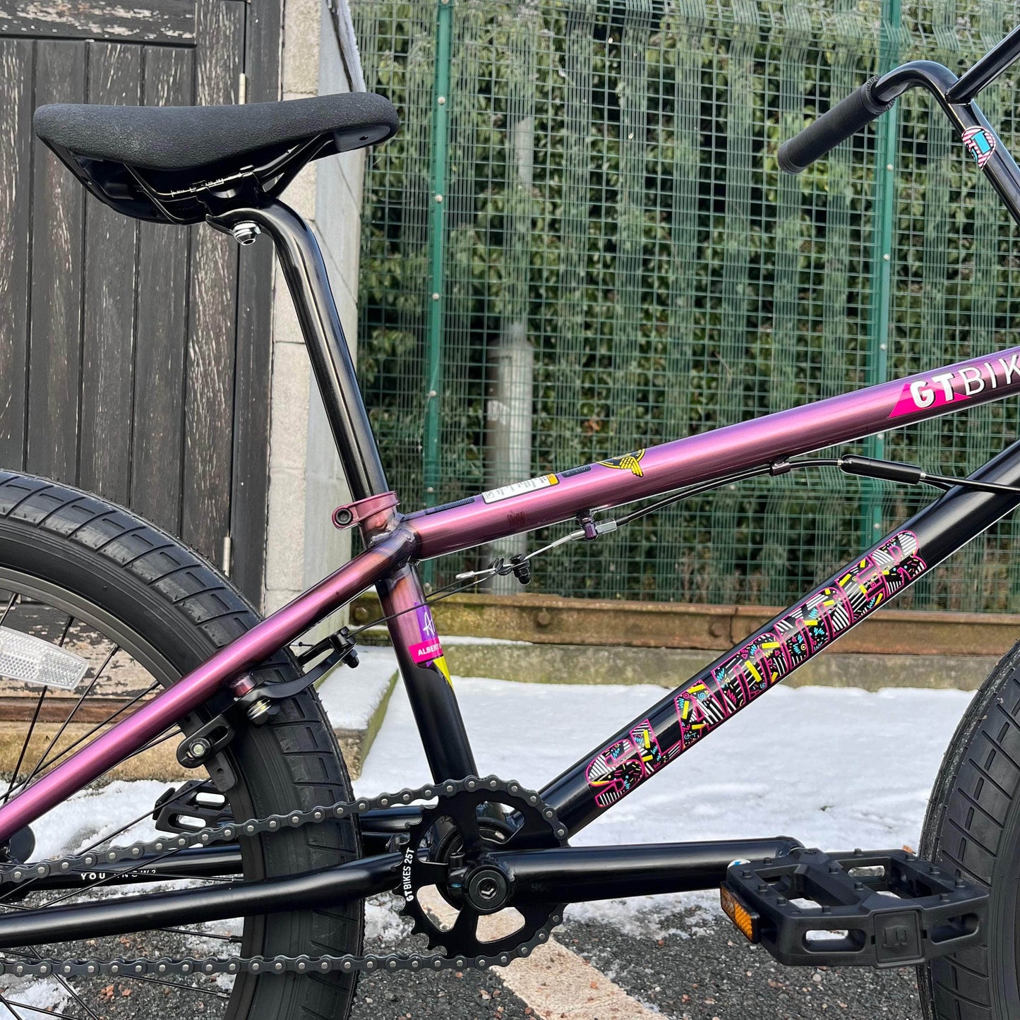 GT BMX Flatland GT Slammer Mercado Bike Raspberry / Black Fade Flatland Edition