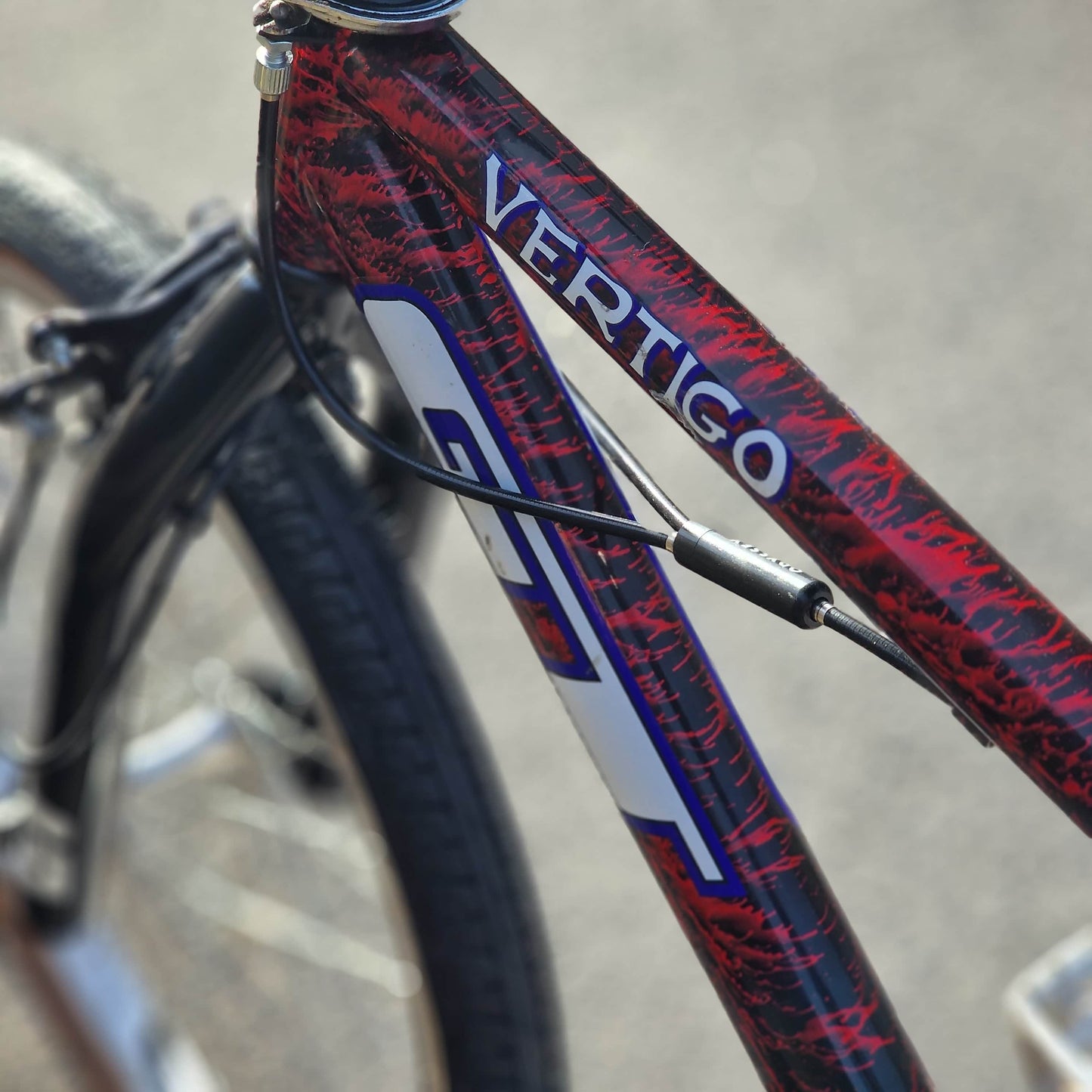 GT Old School BMX Bikes GT Vertigo 1996 Bike Red / Black Splatter