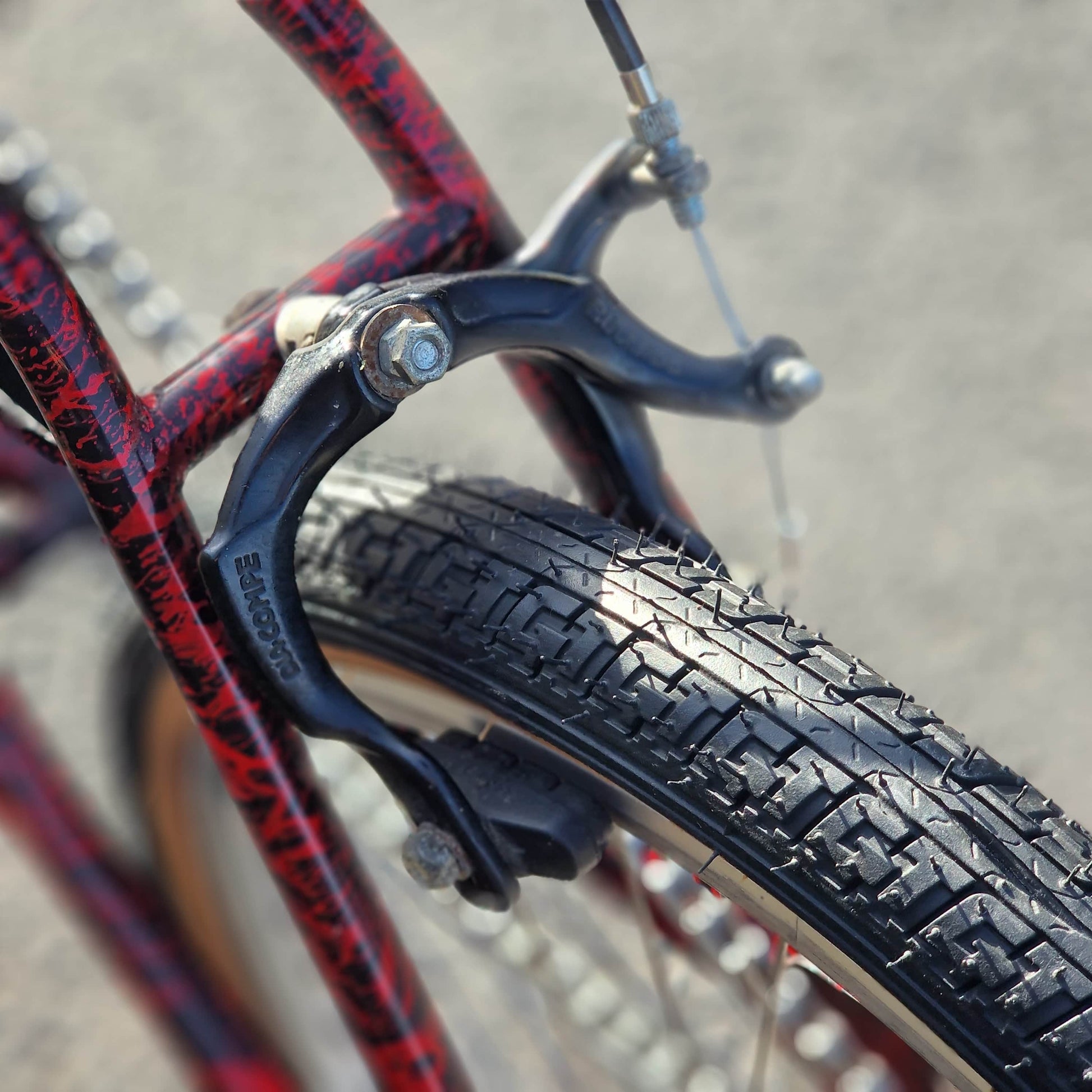 gt racing bicycle GT Vertigo 1996 Bike Red / Black Splatter