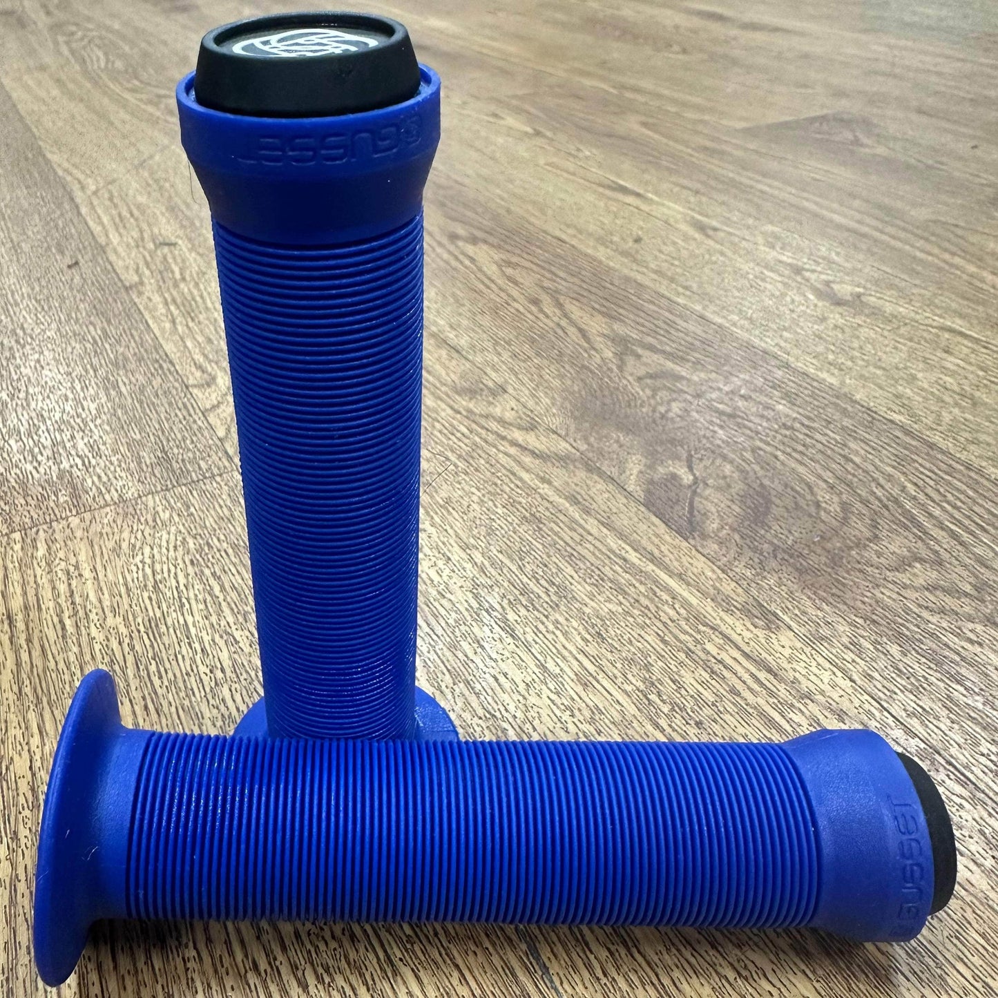 Gusset BMX Parts Blue Gusset Sleeper Flanged Grips