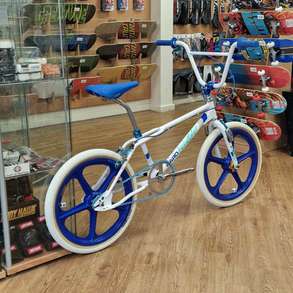 Haro Old School BMX Bikes Haro 1985 Sport Custom Bike White / Blue Previously Owned