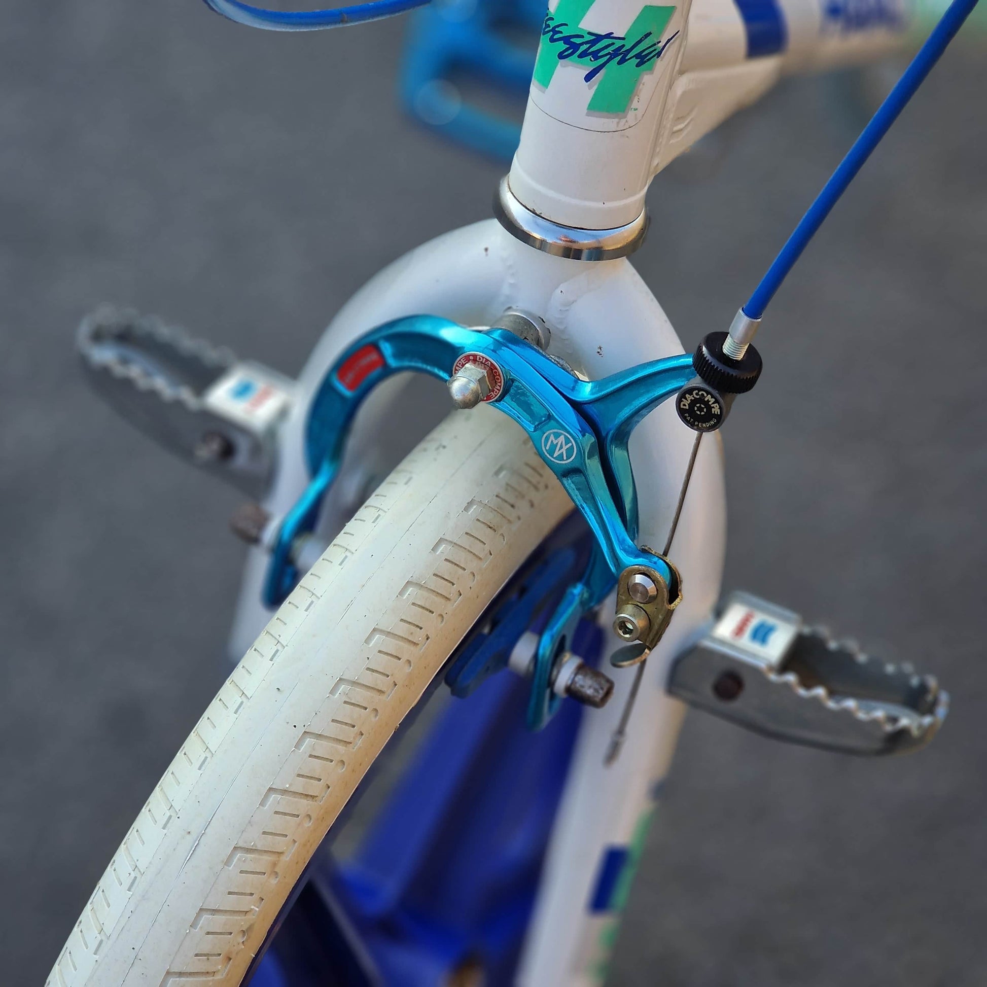 Haro Old School BMX Bikes Haro 1985 Sport Custom Bike White / Blue Previously Owned