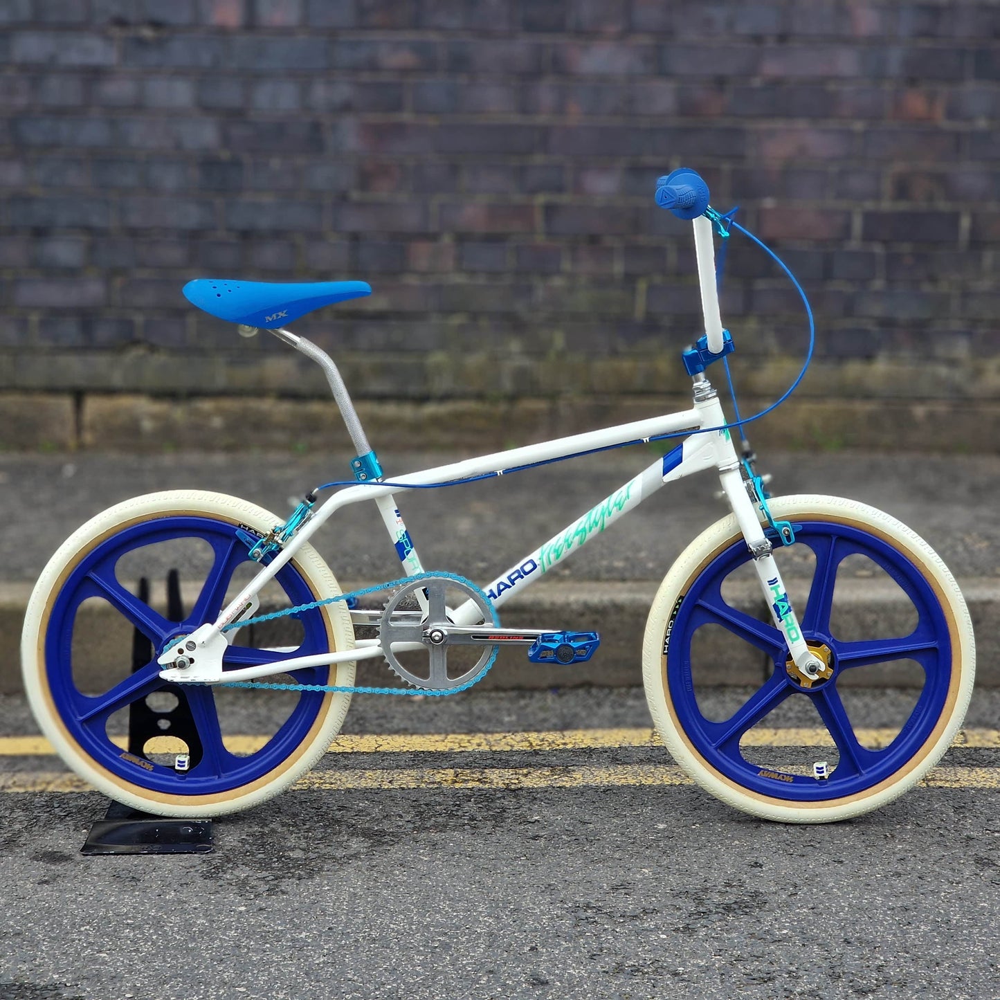 Haro Old School BMX Bikes Haro 1985 Sport Custom Bike White / Blue Previously Owned