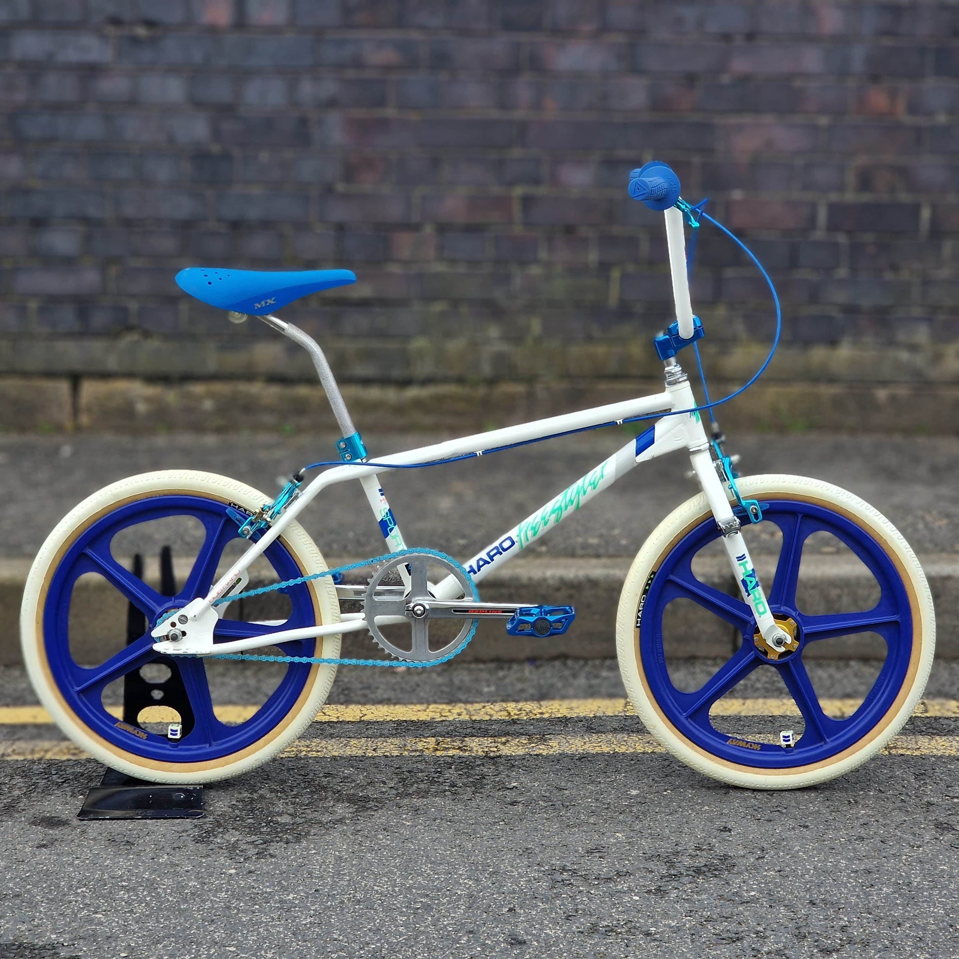 Haro Old School BMX Bikes Haro 1985 Sport Custom Bike White / Blue Previously Owned