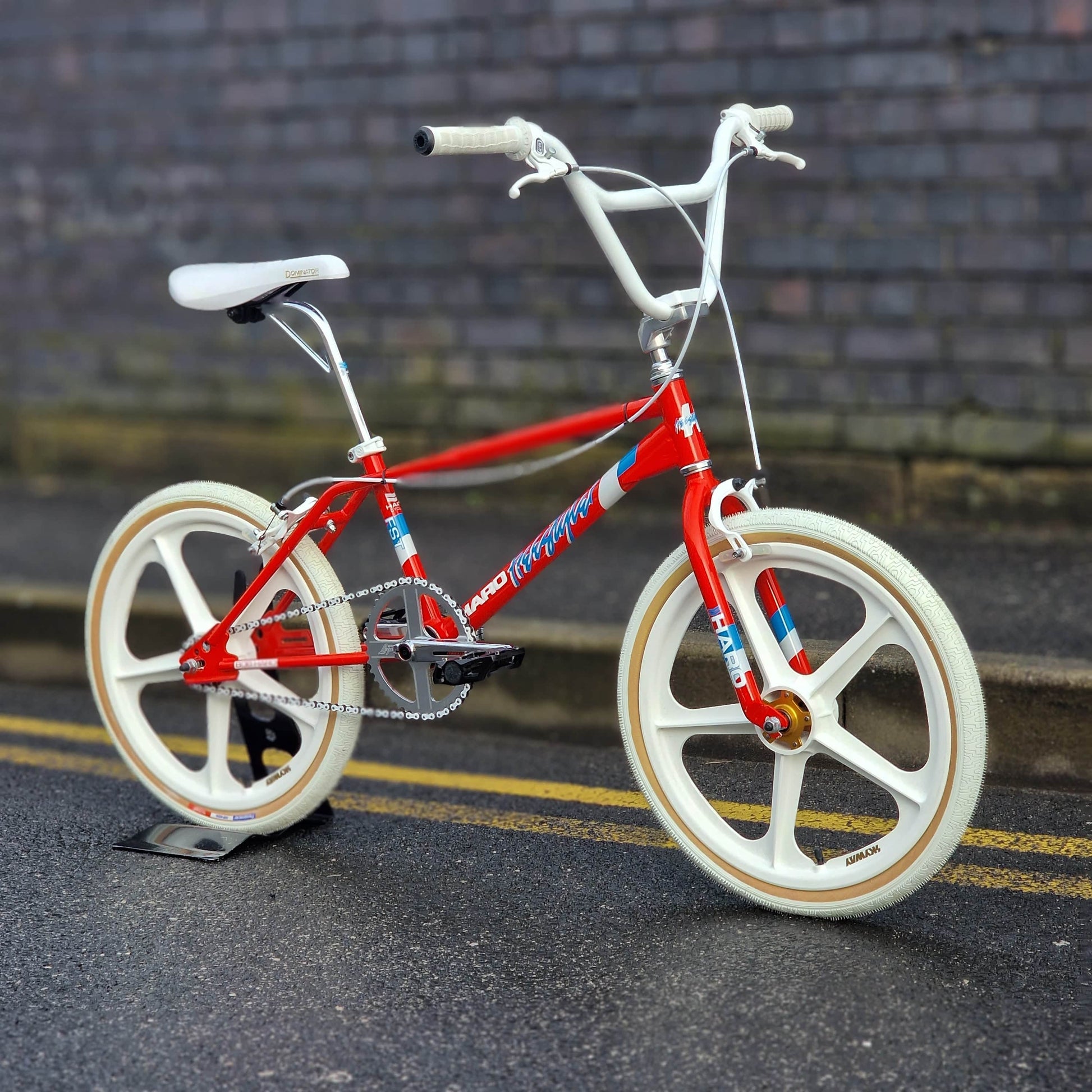 Haro Old School BMX Bikes Haro 2015 (1985 re-issue) FST Sport Red/White