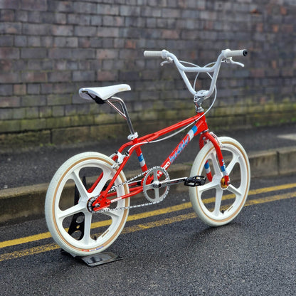 Haro Old School BMX Bikes Haro 2015 (1985 re-issue) FST Sport Red/White