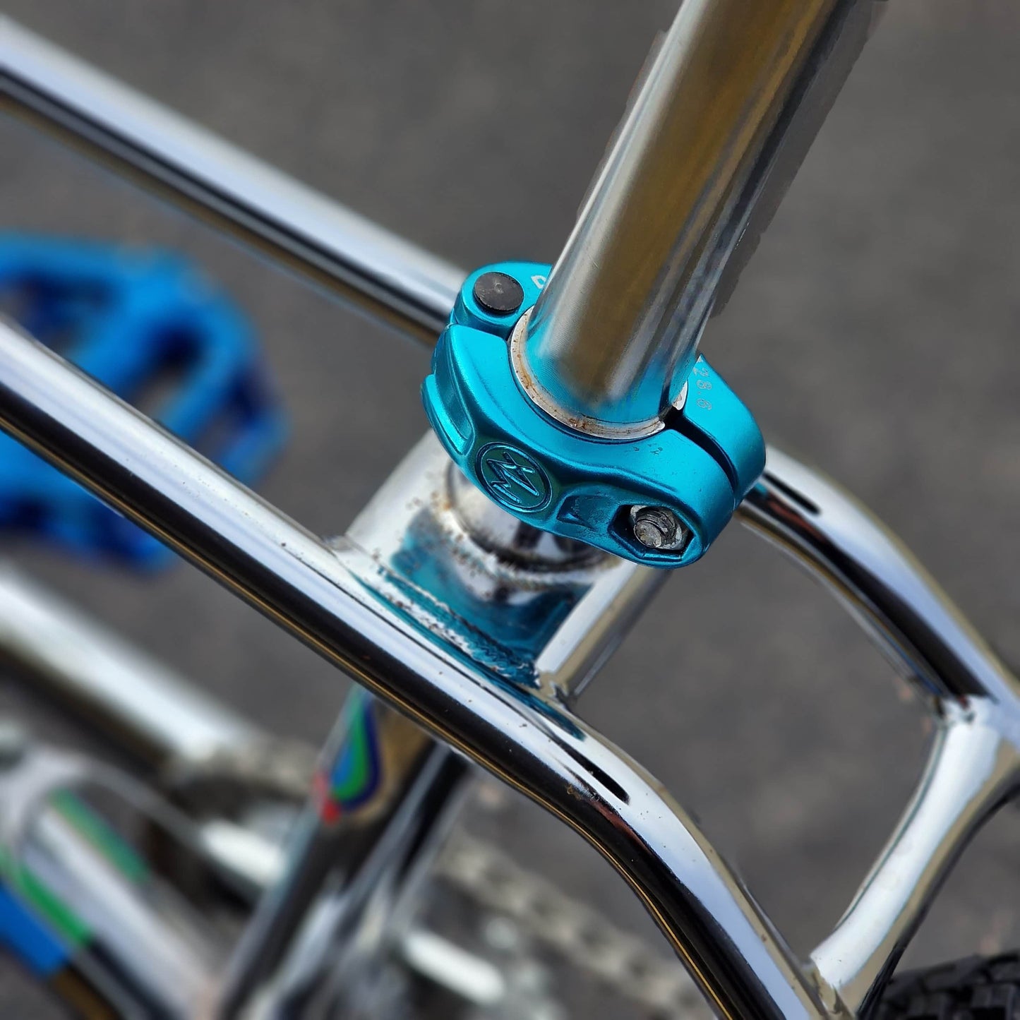 Haro Old School BMX Bikes Haro 40th Anniversary Bob Haro Freestyler Bike Chrome with Skyway Graphites