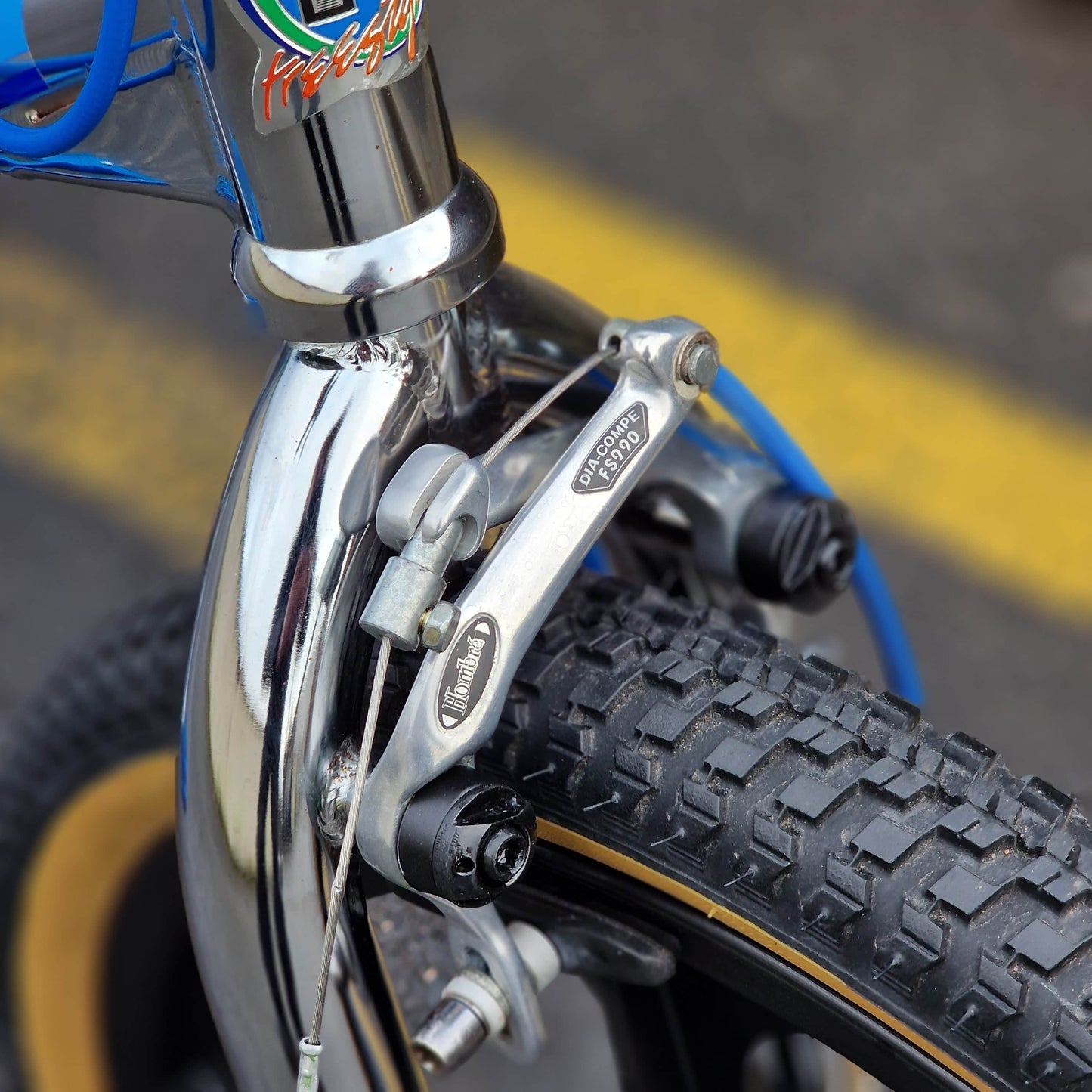 Haro Old School BMX Bikes Haro 40th Anniversary Bob Haro Freestyler Bike Chrome with Skyway Graphites