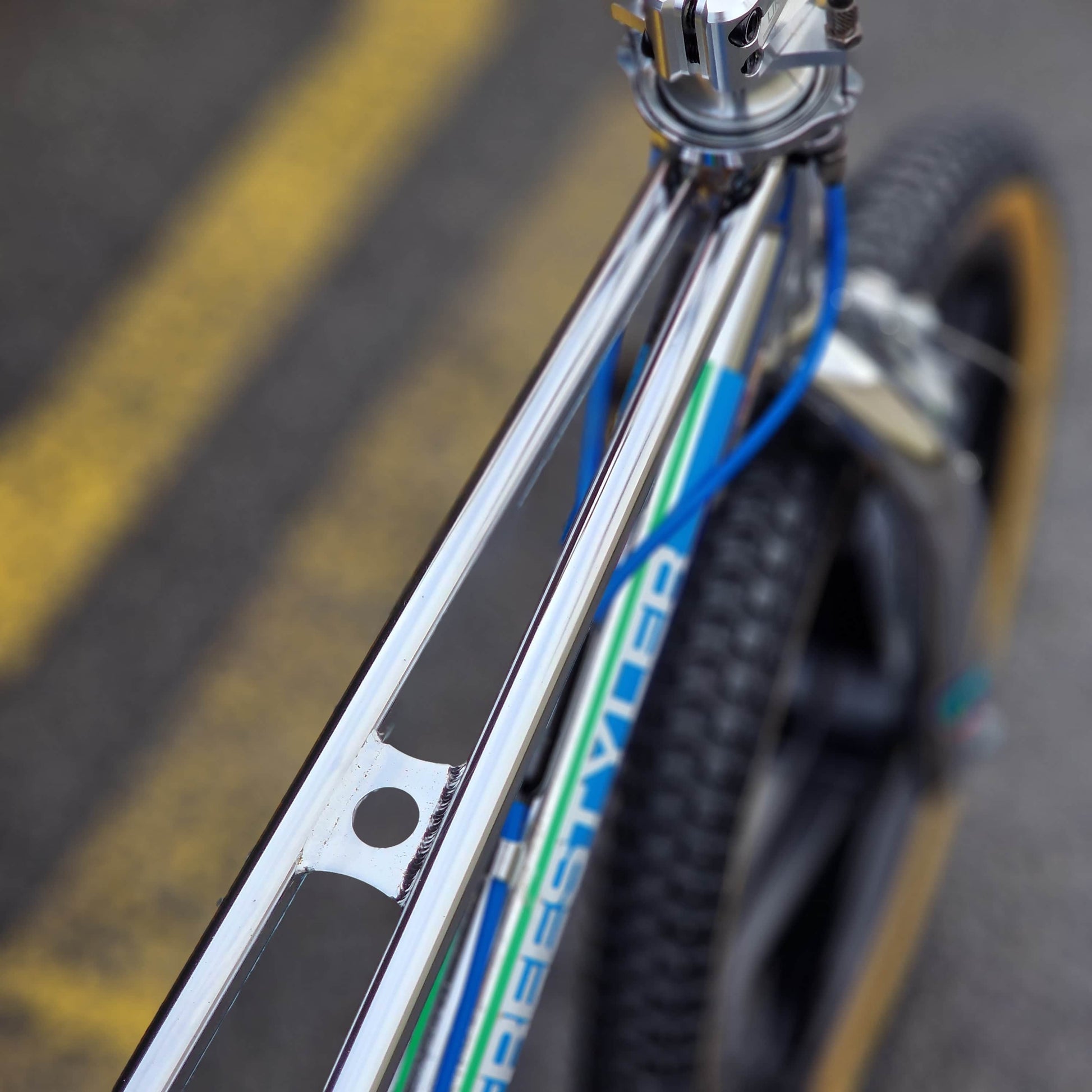 Haro Old School BMX Bikes Haro 40th Anniversary Bob Haro Freestyler Bike Chrome with Skyway Graphites