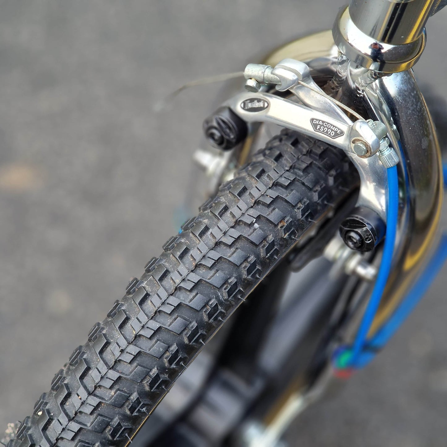 Haro Old School BMX Bikes Haro 40th Anniversary Bob Haro Freestyler Bike Chrome with Skyway Graphites