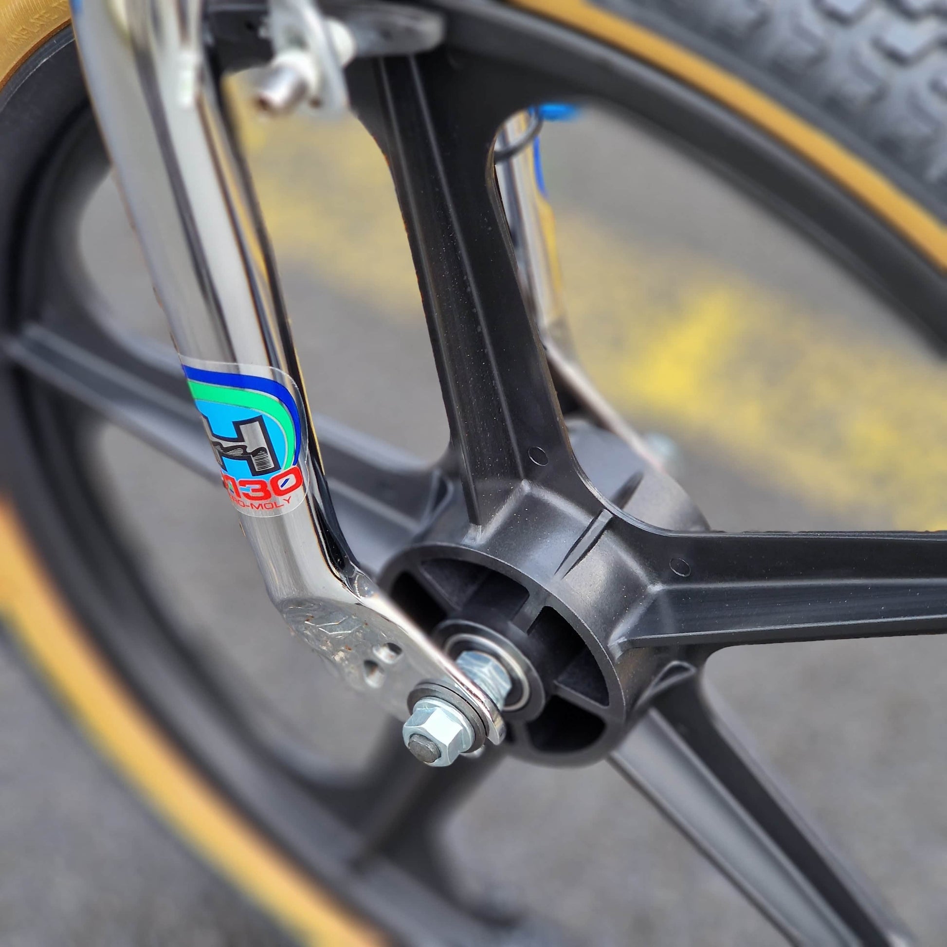 Haro Old School BMX Bikes Haro 40th Anniversary Bob Haro Freestyler Bike Chrome with Skyway Graphites