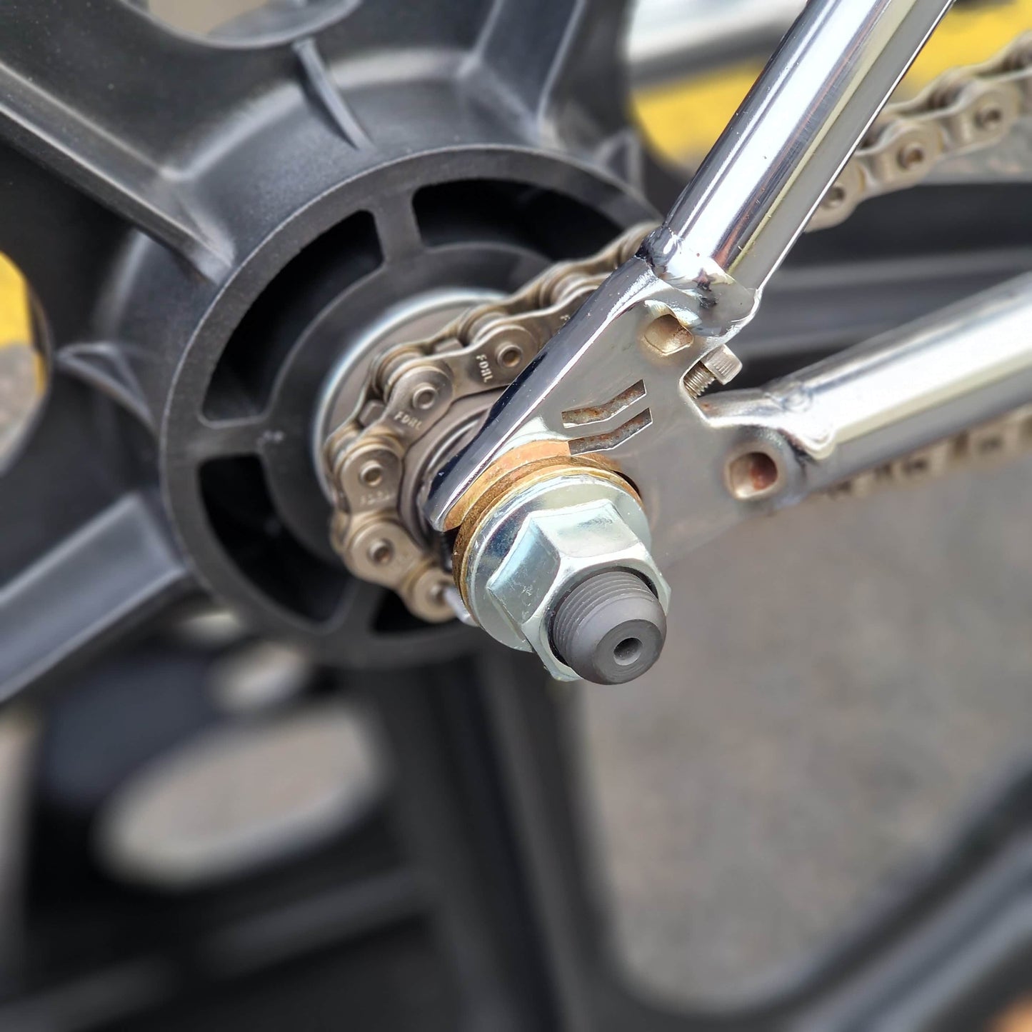 Haro Old School BMX Bikes Haro 40th Anniversary Bob Haro Freestyler Bike Chrome with Skyway Graphites