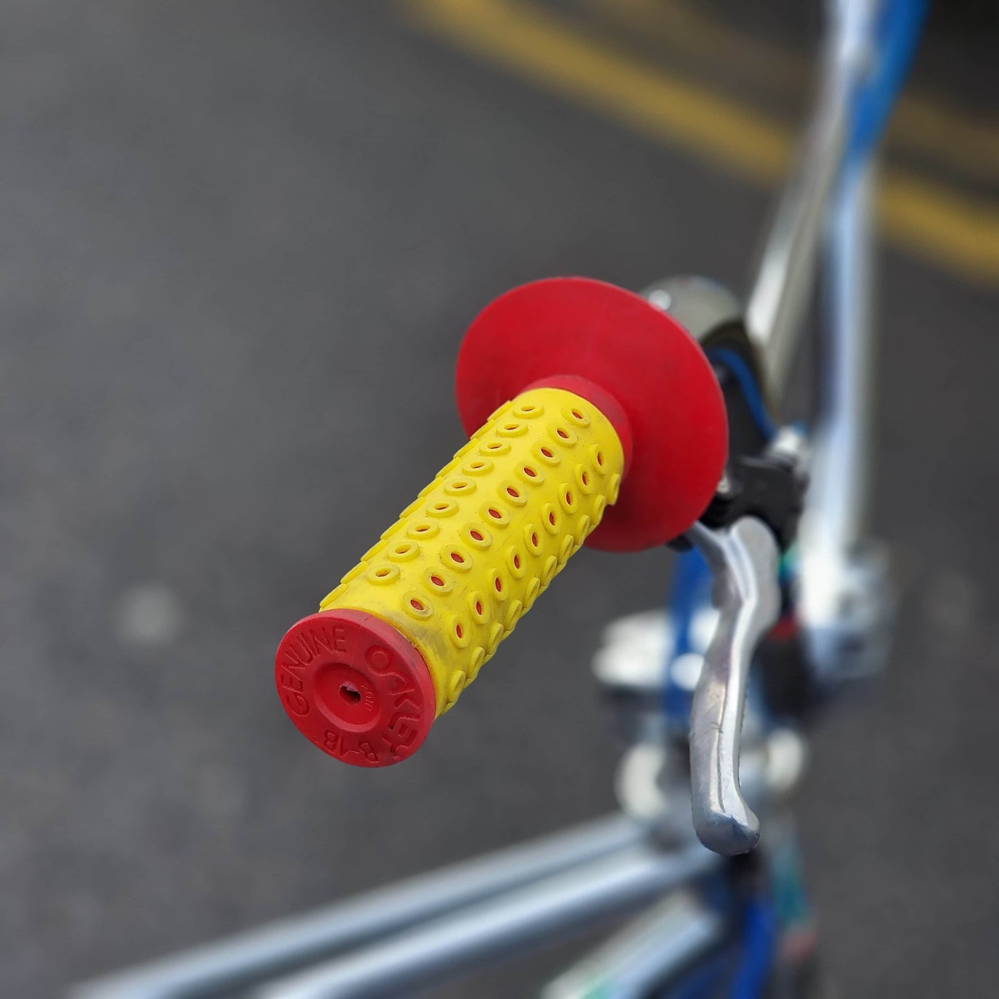 Haro Old School BMX Bikes Haro 40th Anniversary Bob Haro Freestyler Bike Chrome with Skyway Graphites