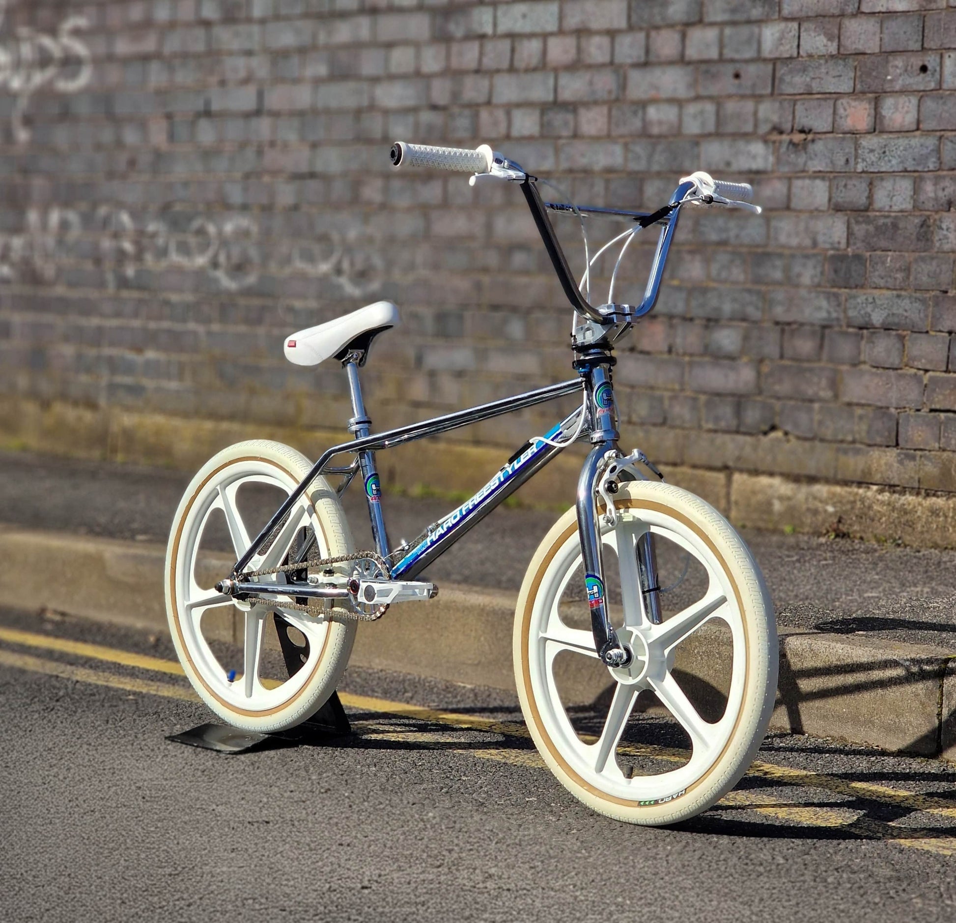 Haro Old School BMX Bikes Haro 40th Anniversary Freestyler Bike Chrome / White Previously Owned