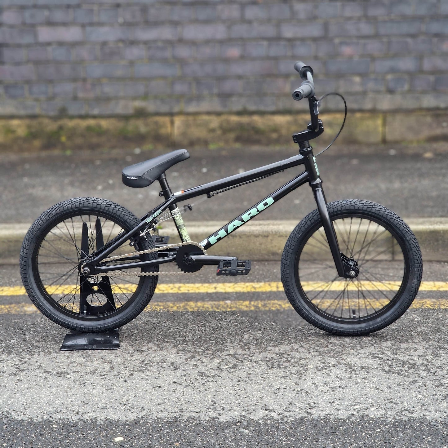 Haro BMX Bikes Semi-Gloss Black Haro Downtown 18 Inch Bike Semi-Gloss Black
