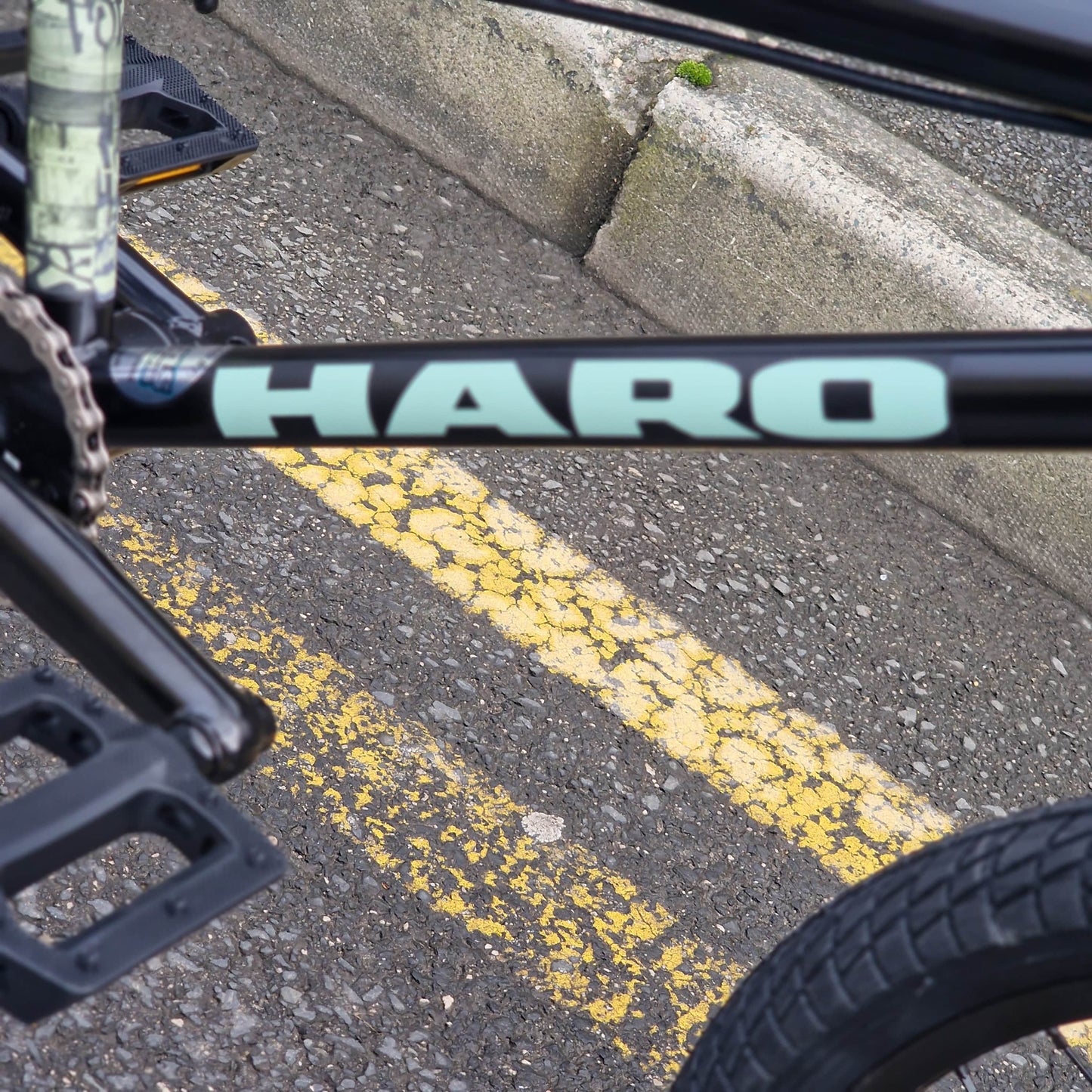 Haro BMX Bikes Semi-Gloss Black Haro Downtown 18 Inch Bike Semi-Gloss Black
