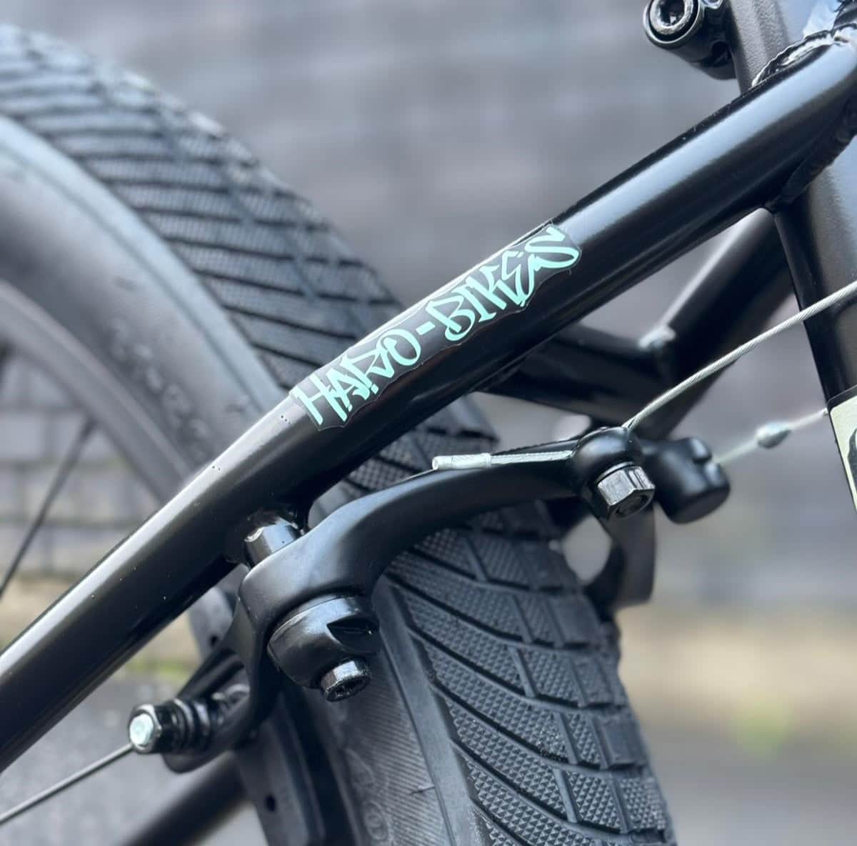 Haro BMX Bikes Semi-Gloss Black / 21.7 Haro Downtown 24 Inch Bike Gloss Semi-Gloss Black